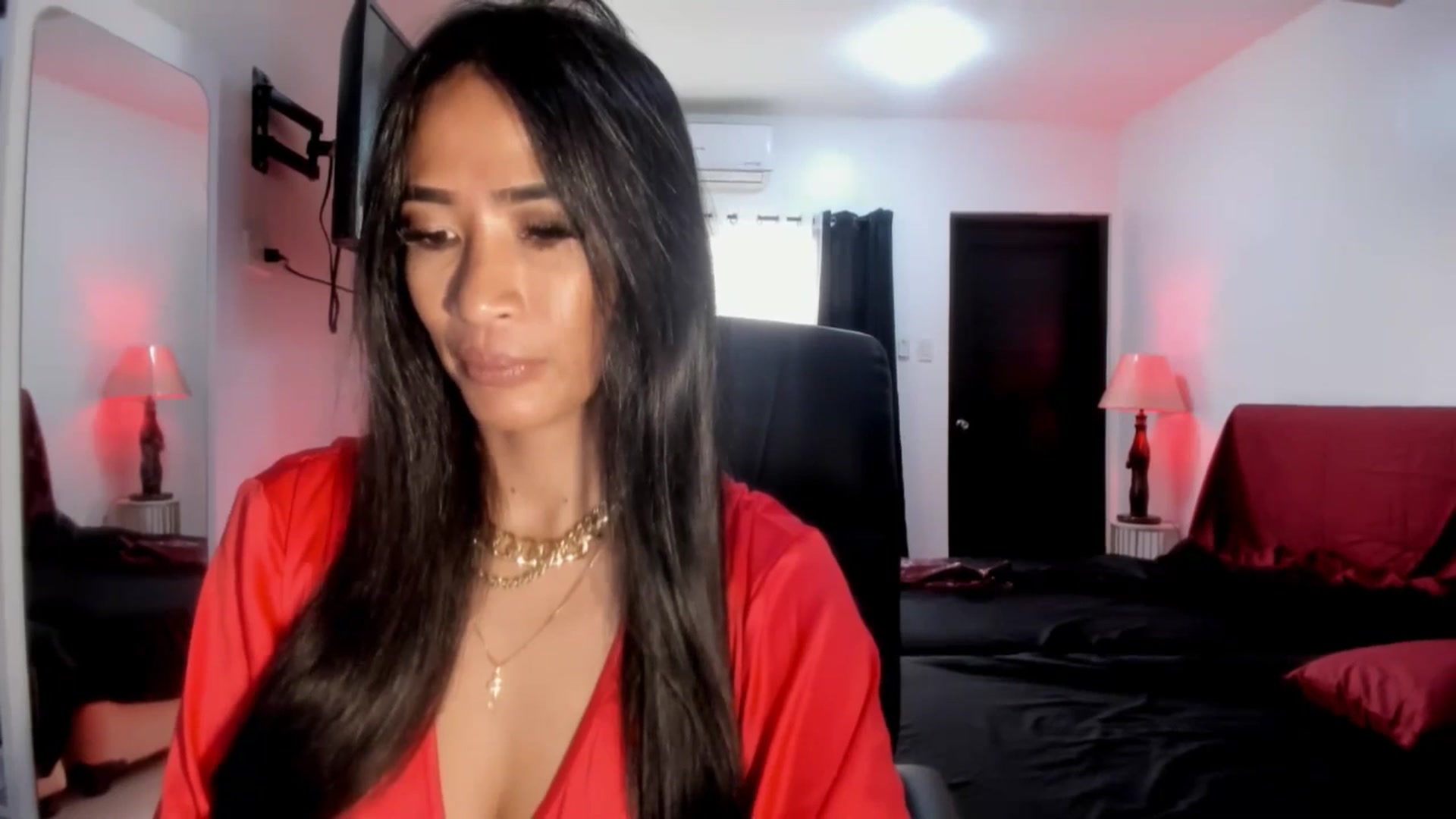 Gallery image thumbnail from AsianGoddesX's myfreecams stream on, 06/03/2025, 06:01 image 15 of 20