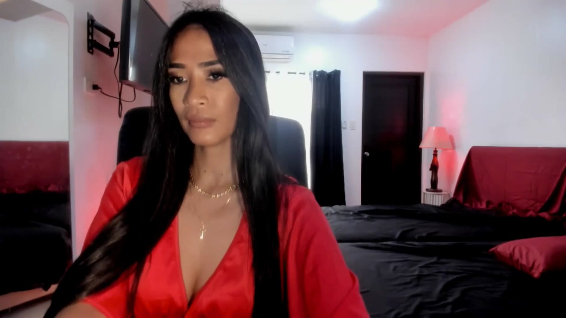 Gallery image thumbnail from AsianGoddesX's myfreecams stream on, 06/03/2025, 06:01 image 2 of 20