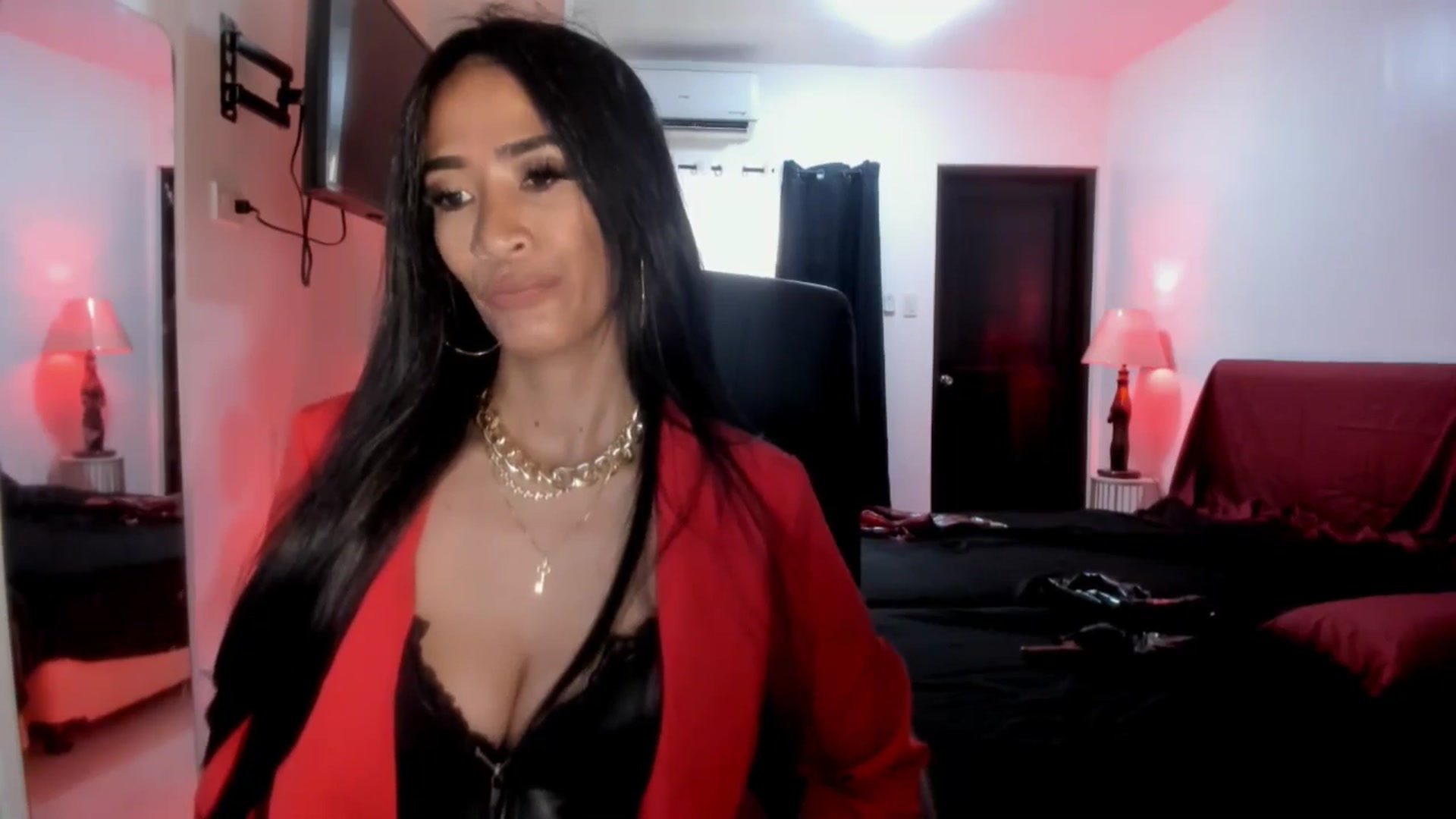 Gallery image thumbnail from AsianGoddesX's myfreecams stream on, 06/03/2025, 07:06 image 5 of 20
