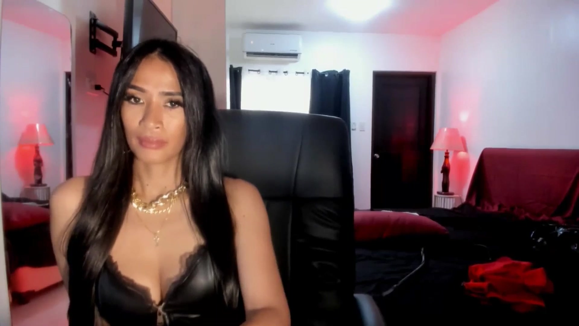 Gallery image thumbnail from AsianGoddesX's myfreecams stream on, 06/03/2025, 08:00 image 7 of 20