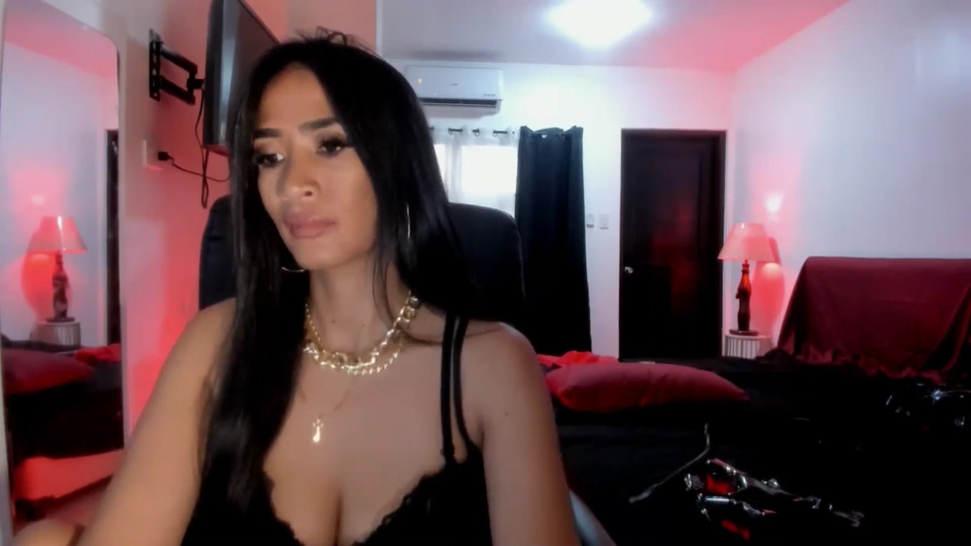 Gallery image thumbnail from AsianGoddesX's myfreecams stream on, 06/03/2025, 08:19 image 5 of 20