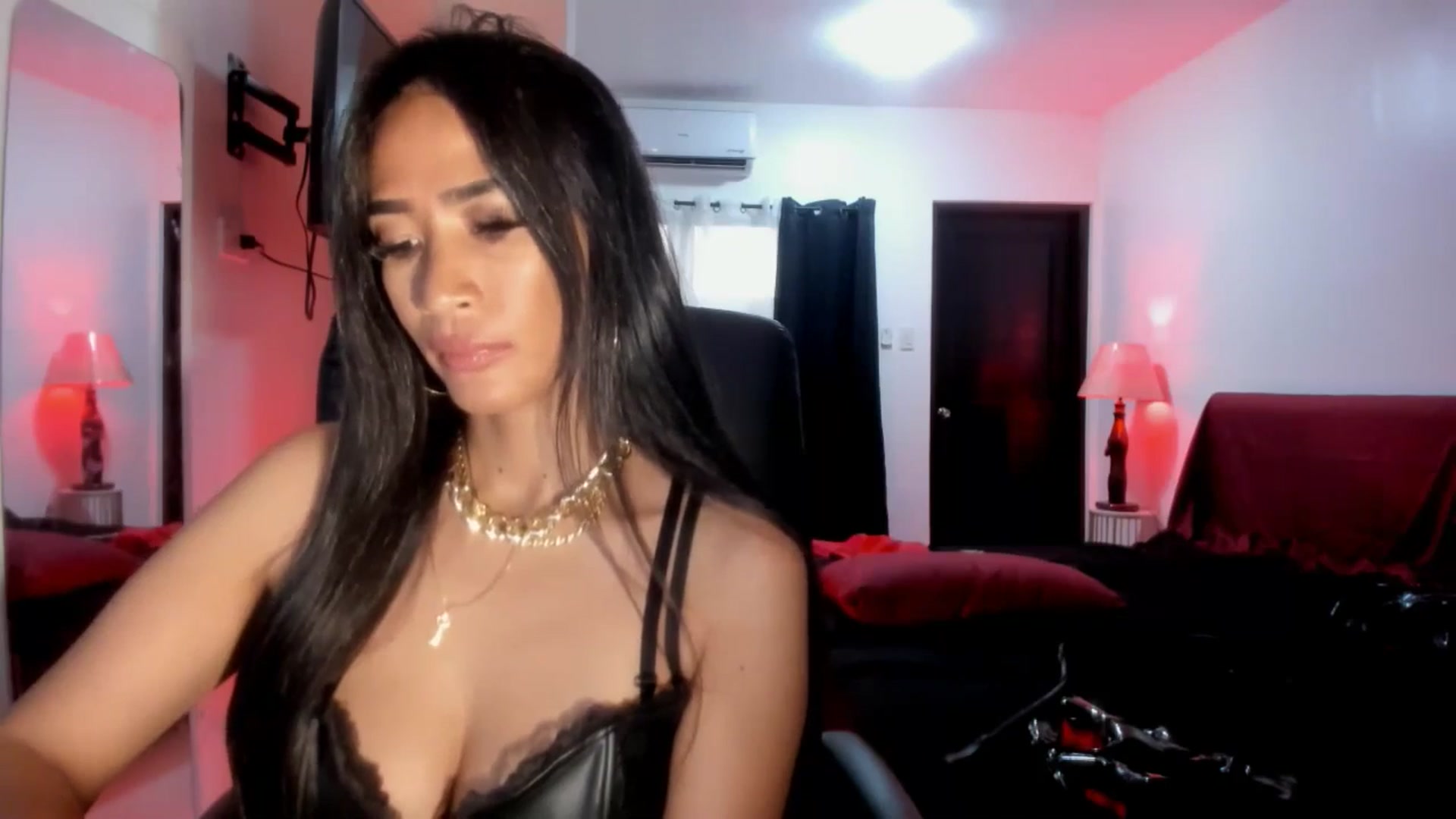 Gallery image thumbnail from AsianGoddesX's myfreecams stream on, 06/03/2025, 08:19 image 10 of 20