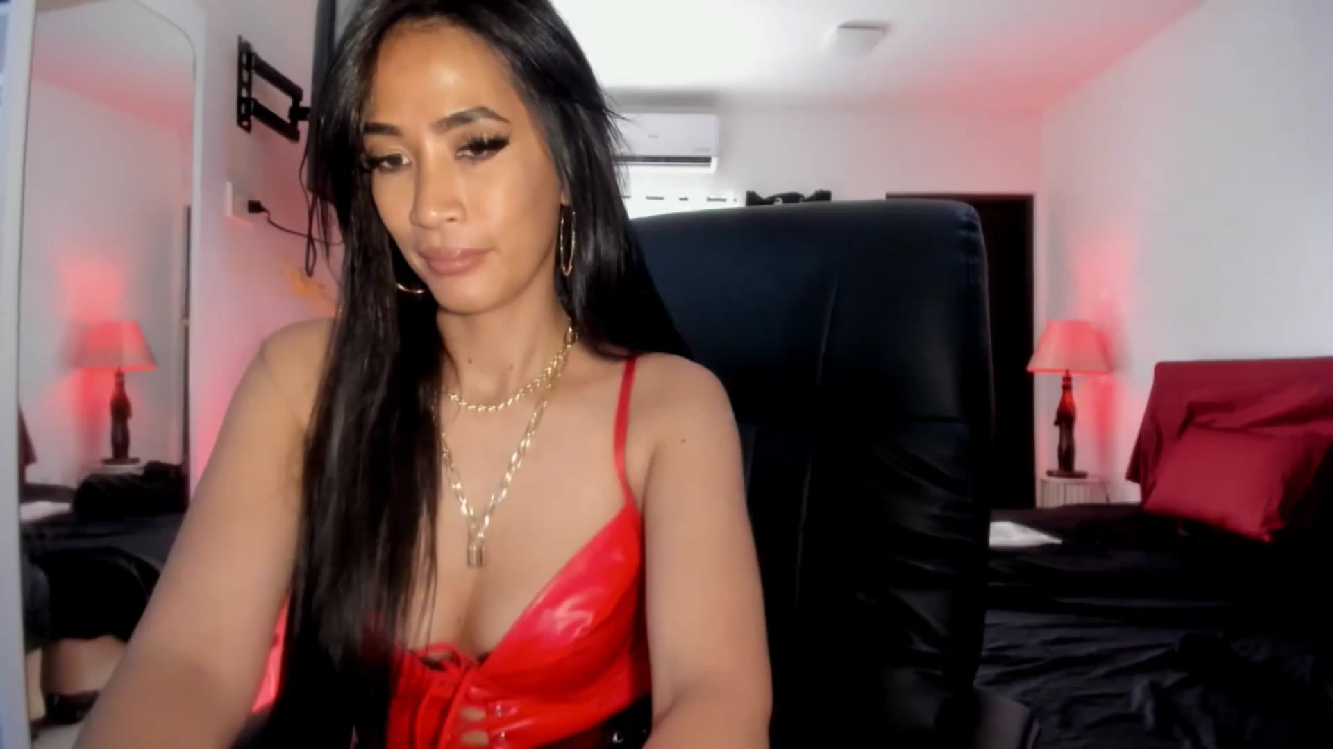 Gallery image thumbnail from AsianGoddesX's myfreecams stream on, 06/04/2025, 04:13 image 14 of 20