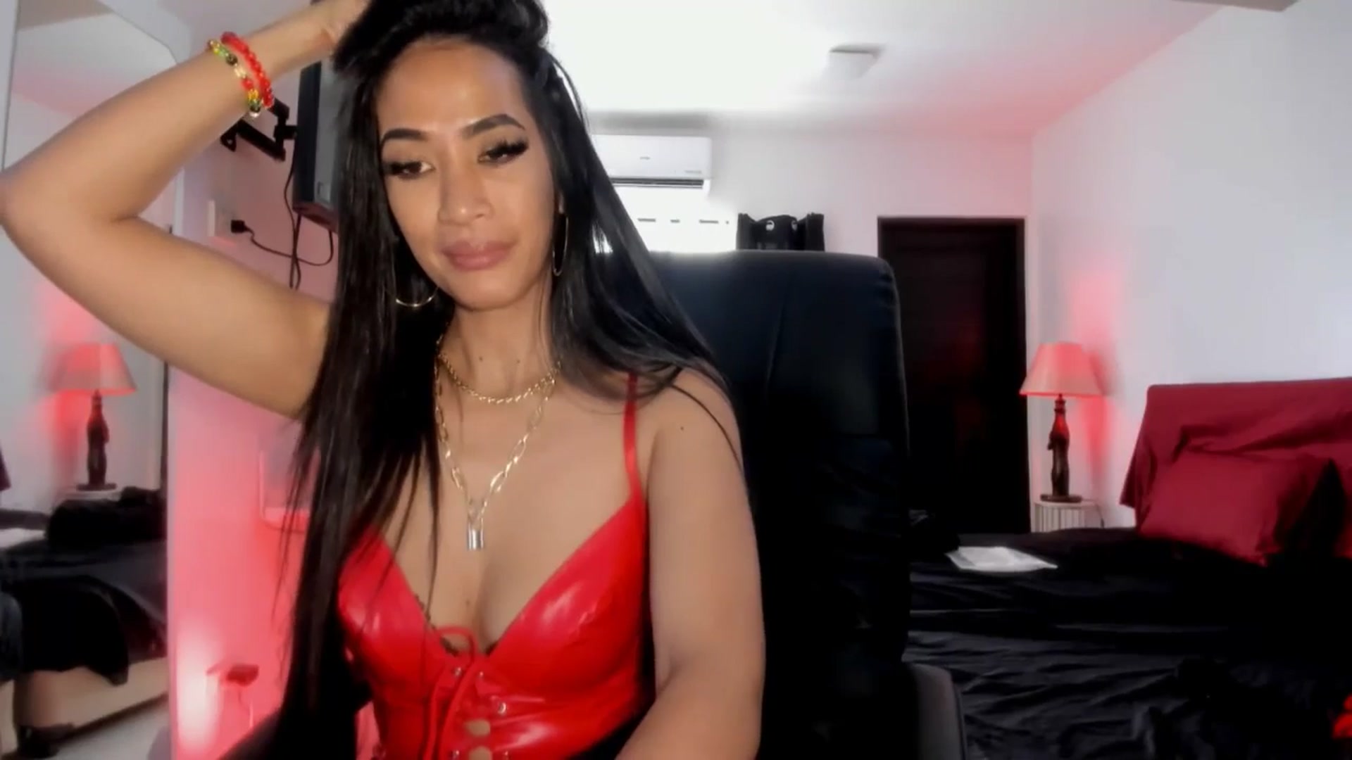 Gallery image thumbnail from AsianGoddesX's myfreecams stream on, 06/04/2025, 04:13 image 20 of 20