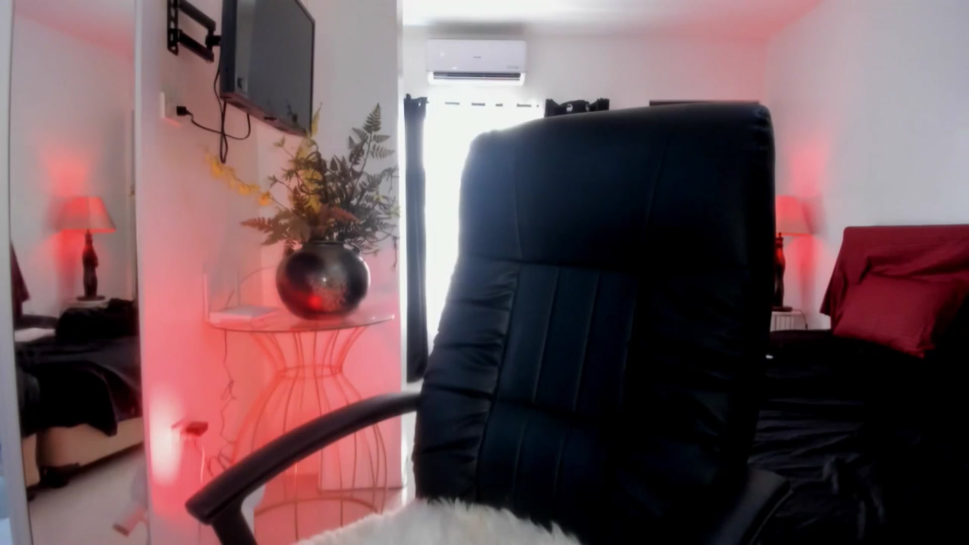 Gallery image thumbnail from AsianGoddesX's myfreecams stream on, 06/04/2025, 04:13 image 1 of 20