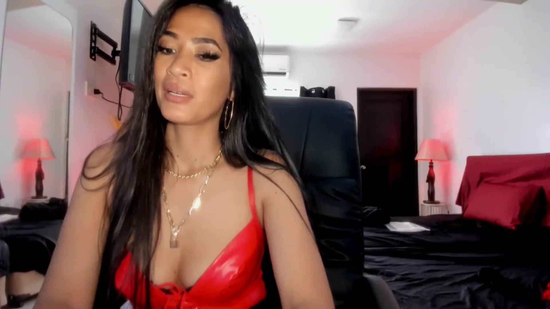 Gallery image thumbnail from AsianGoddesX's myfreecams stream on, 06/04/2025, 04:13 image 19 of 20