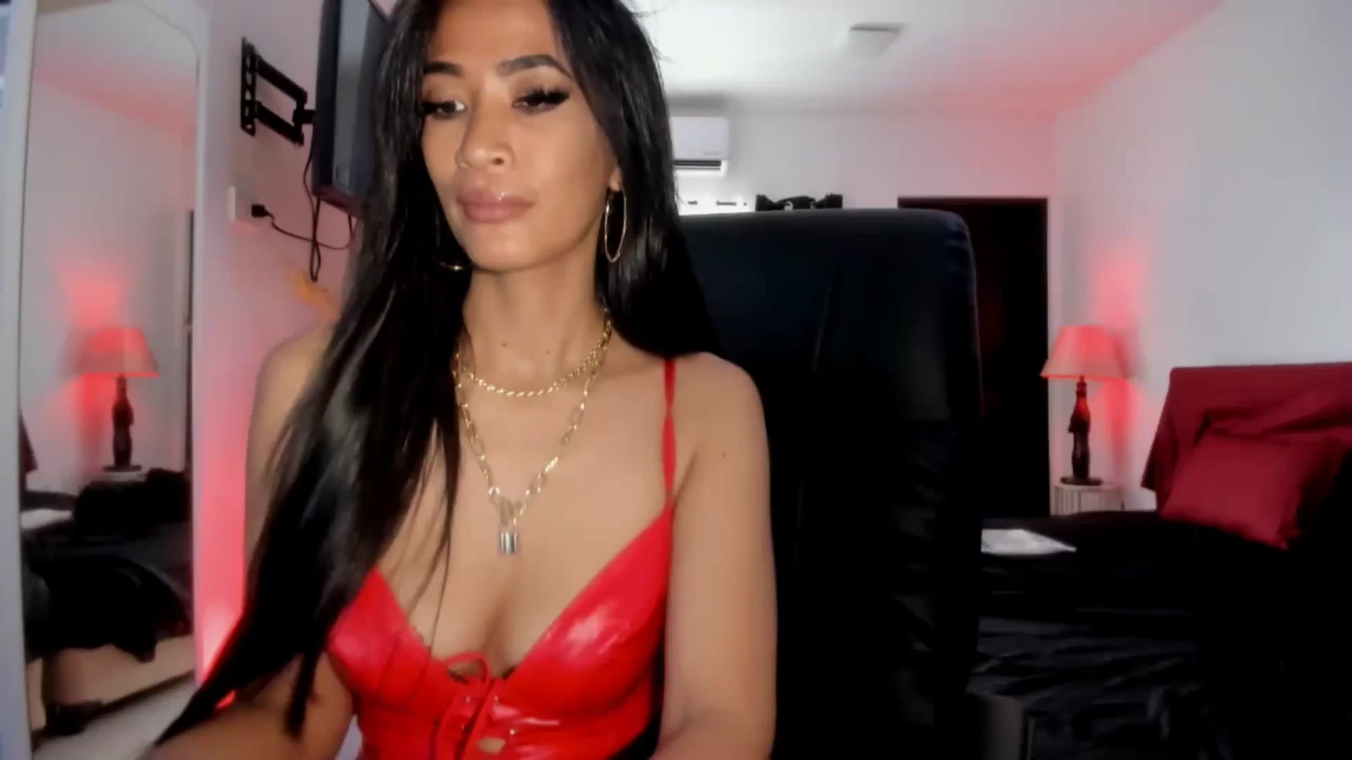 Gallery image thumbnail from AsianGoddesX's myfreecams stream on, 06/04/2025, 04:13 image 13 of 20