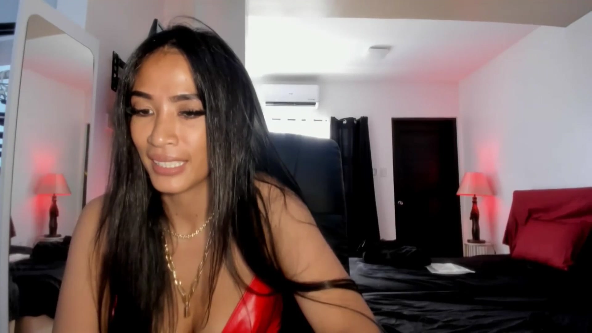 Gallery image thumbnail from AsianGoddesX's myfreecams stream on, 06/04/2025, 05:28 image 16 of 20