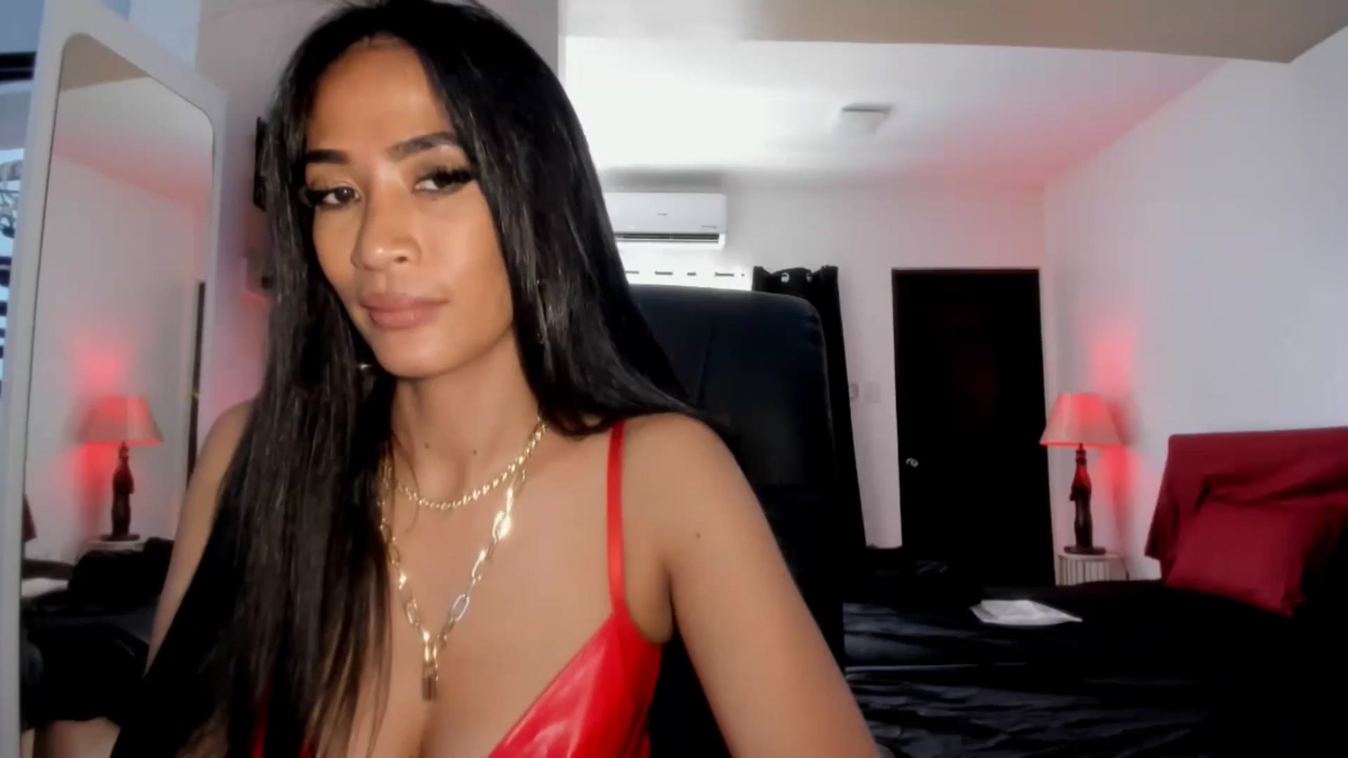 Gallery image thumbnail from AsianGoddesX's myfreecams stream on, 06/04/2025, 05:28 image 14 of 20