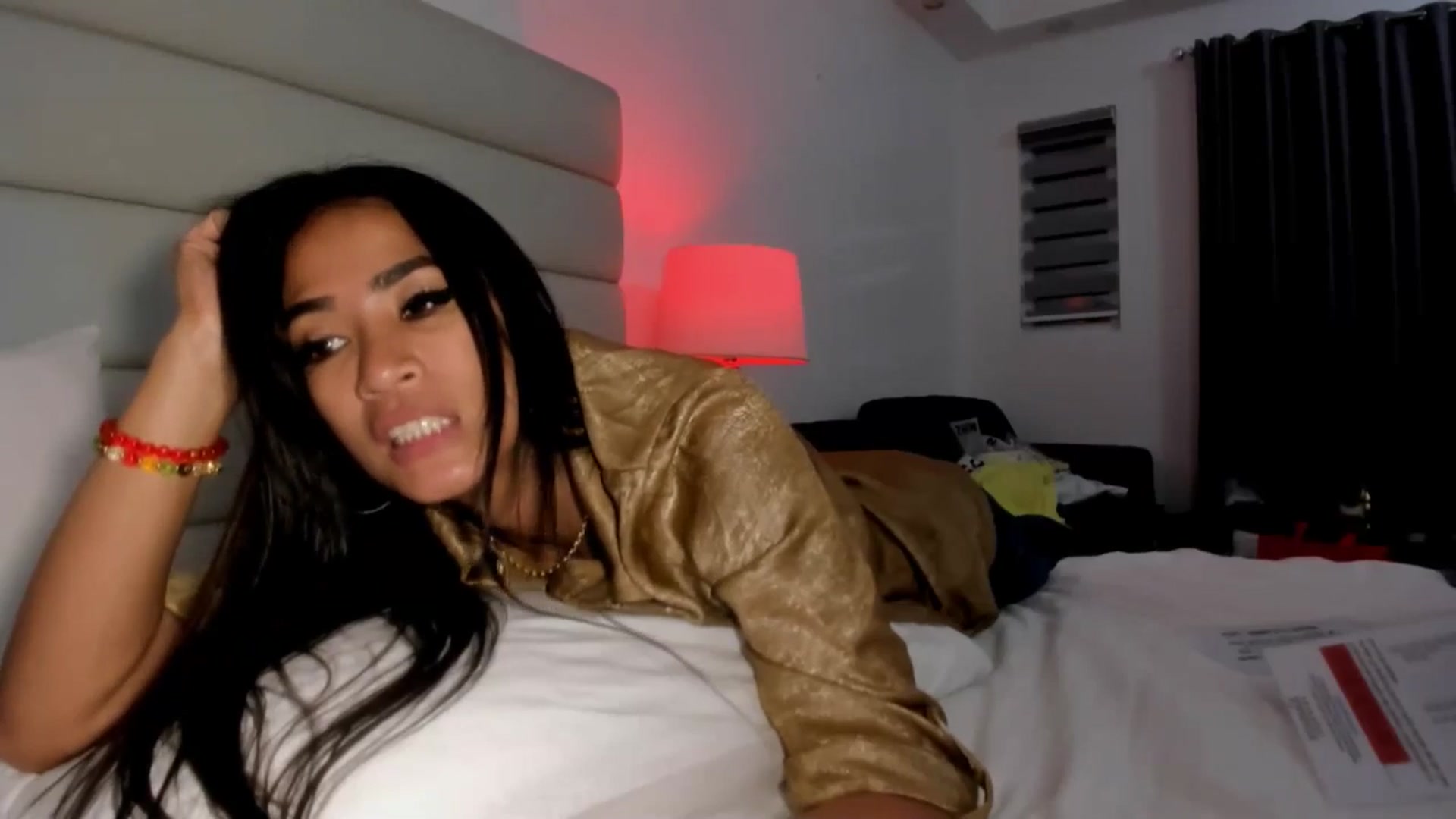 Gallery image thumbnail from AsianGoddesX's myfreecams stream on, 06/05/2025, 12:41 image 12 of 20
