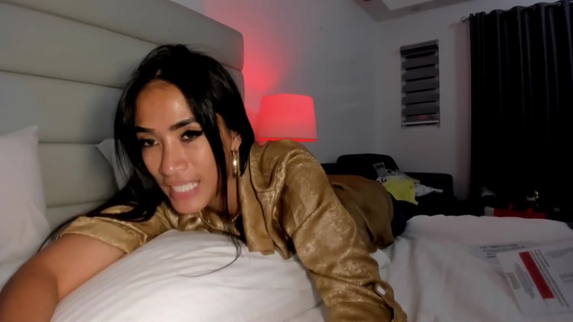 Gallery image thumbnail from AsianGoddesX's myfreecams stream on, 06/05/2025, 12:41 image 16 of 20