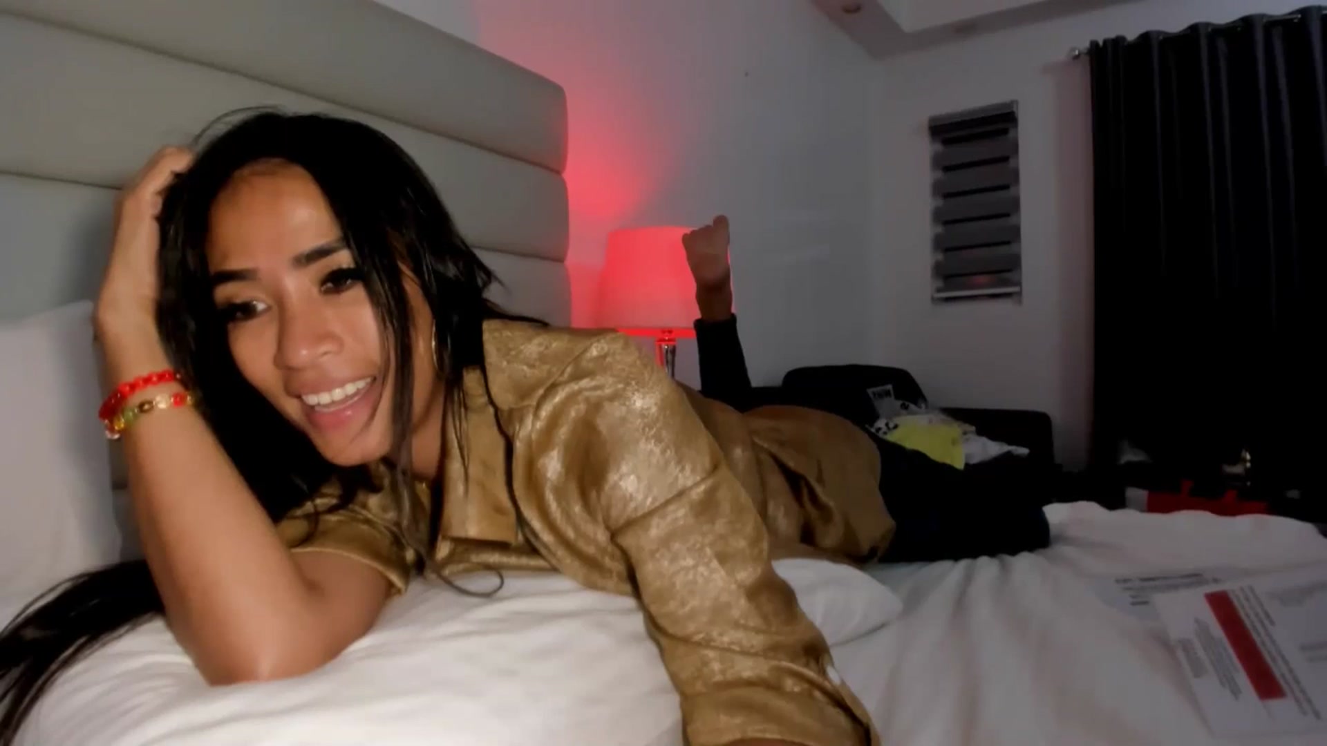 Gallery image thumbnail from AsianGoddesX's myfreecams stream on, 06/05/2025, 12:41 image 4 of 20