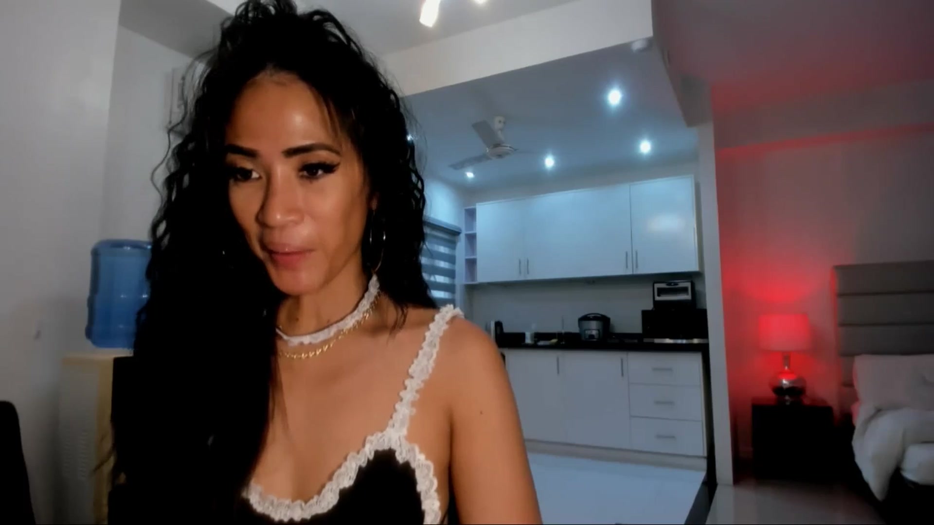 Gallery image thumbnail from AsianGoddesX's myfreecams stream on, 06/06/2025, 03:00 image 12 of 20