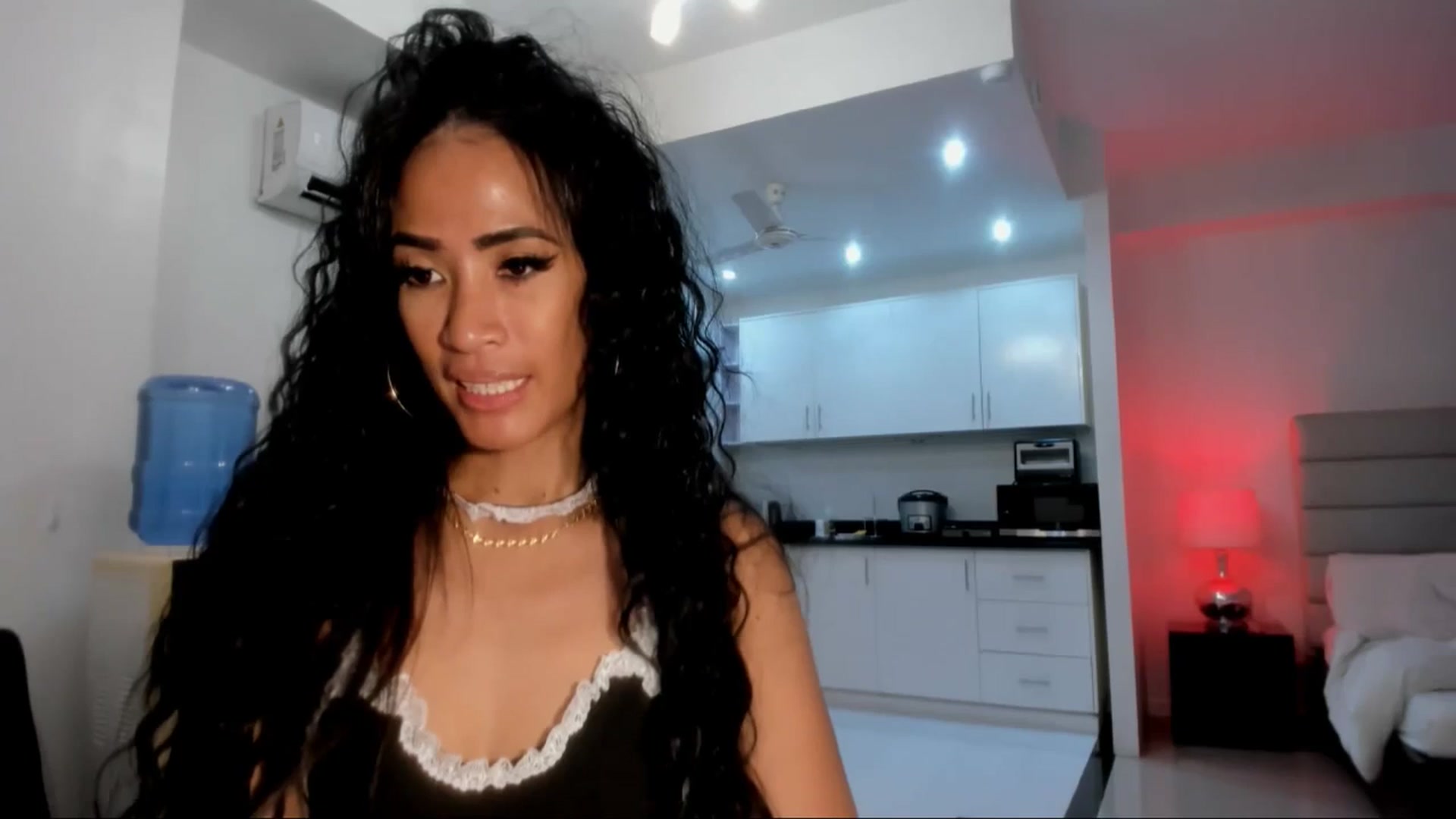 Gallery image thumbnail from AsianGoddesX's myfreecams stream on, 06/06/2025, 03:00 image 17 of 20