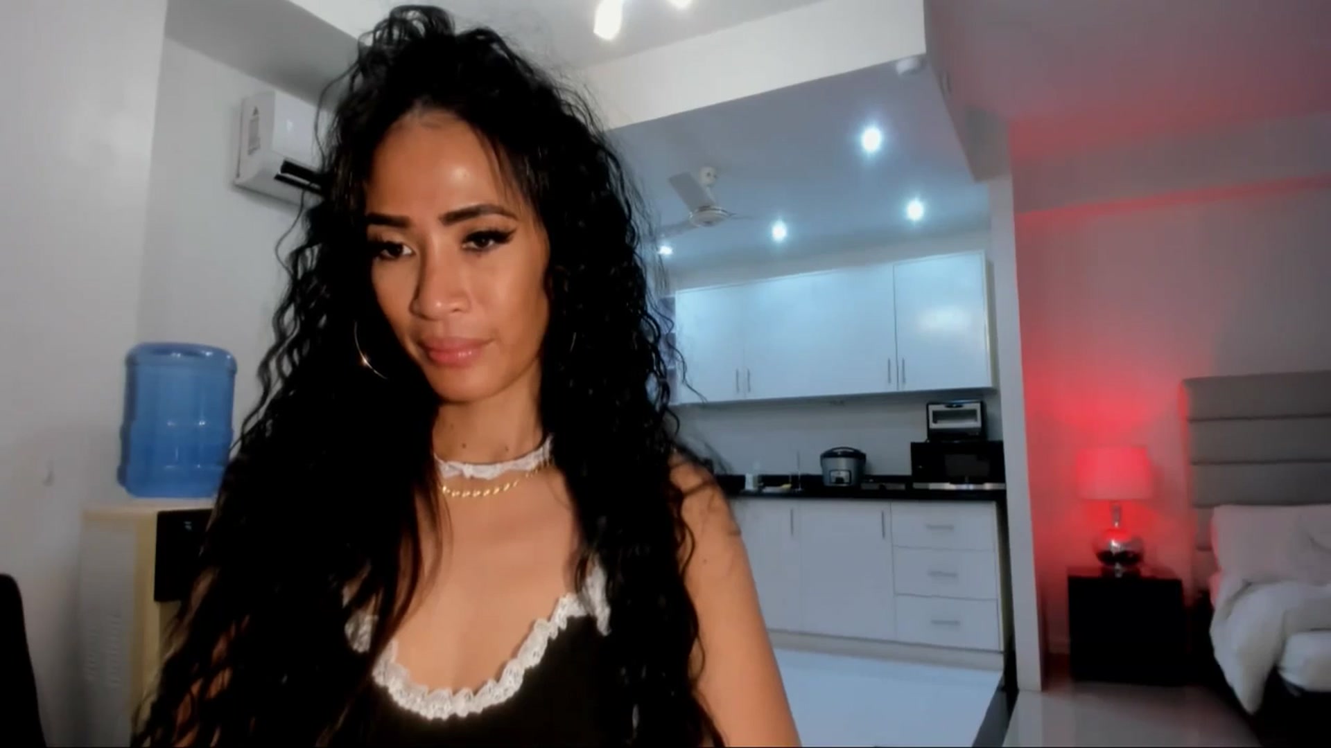 Gallery image thumbnail from AsianGoddesX's myfreecams stream on, 06/06/2025, 03:00 image 18 of 20