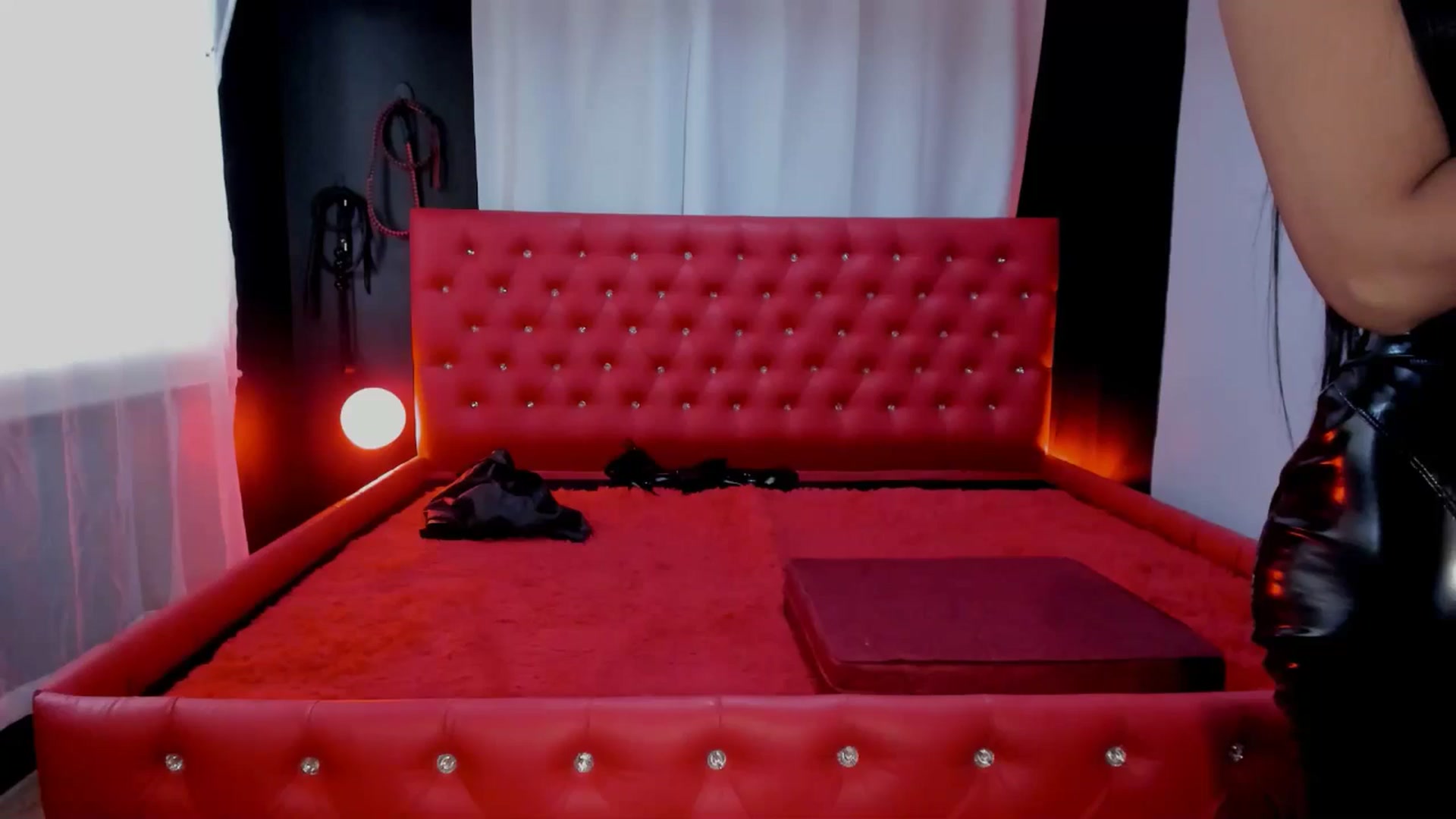 Gallery image thumbnail from AsianGoddesX's myfreecams stream on, 10/14/2025, 06:32 image 9 of 20