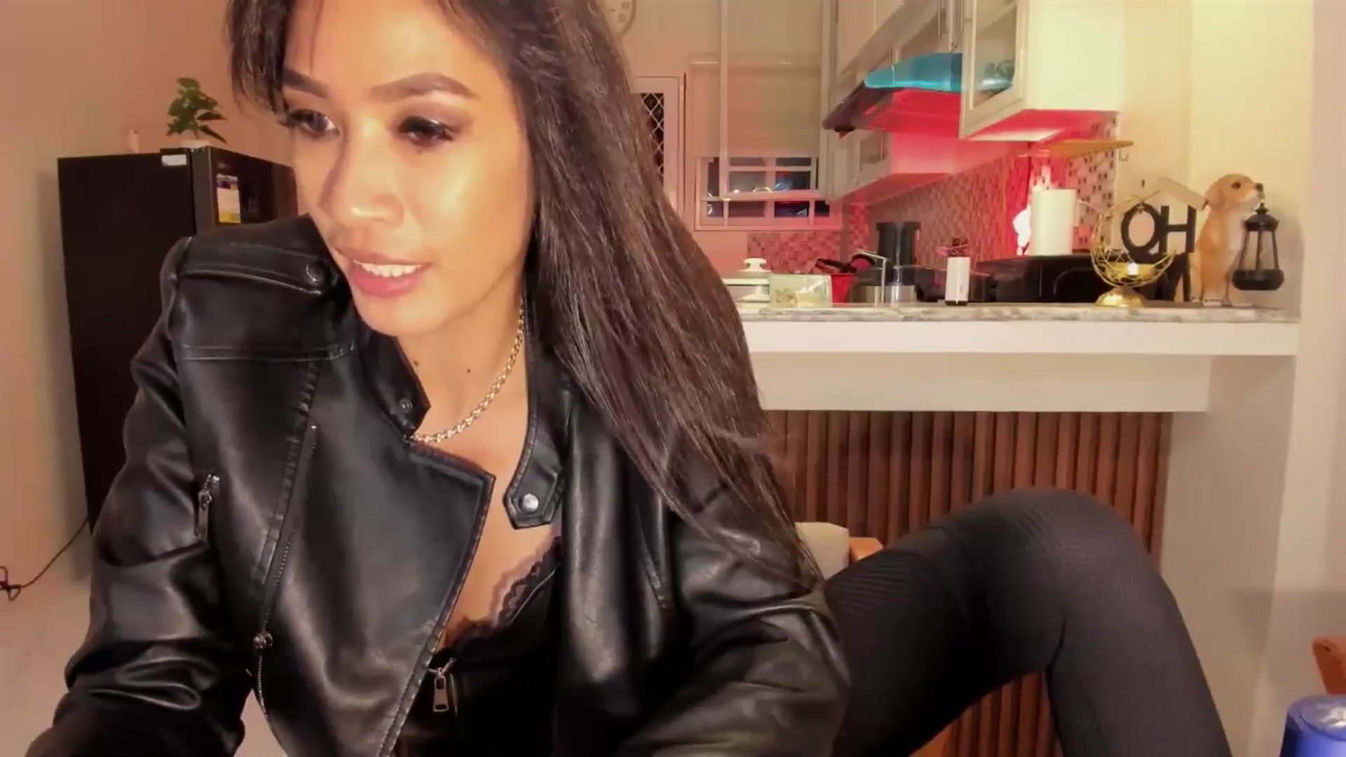 Gallery image thumbnail from AsianLoverXXX's myfreecams stream on, 11/01/2024, 12:56 image 4 of 20