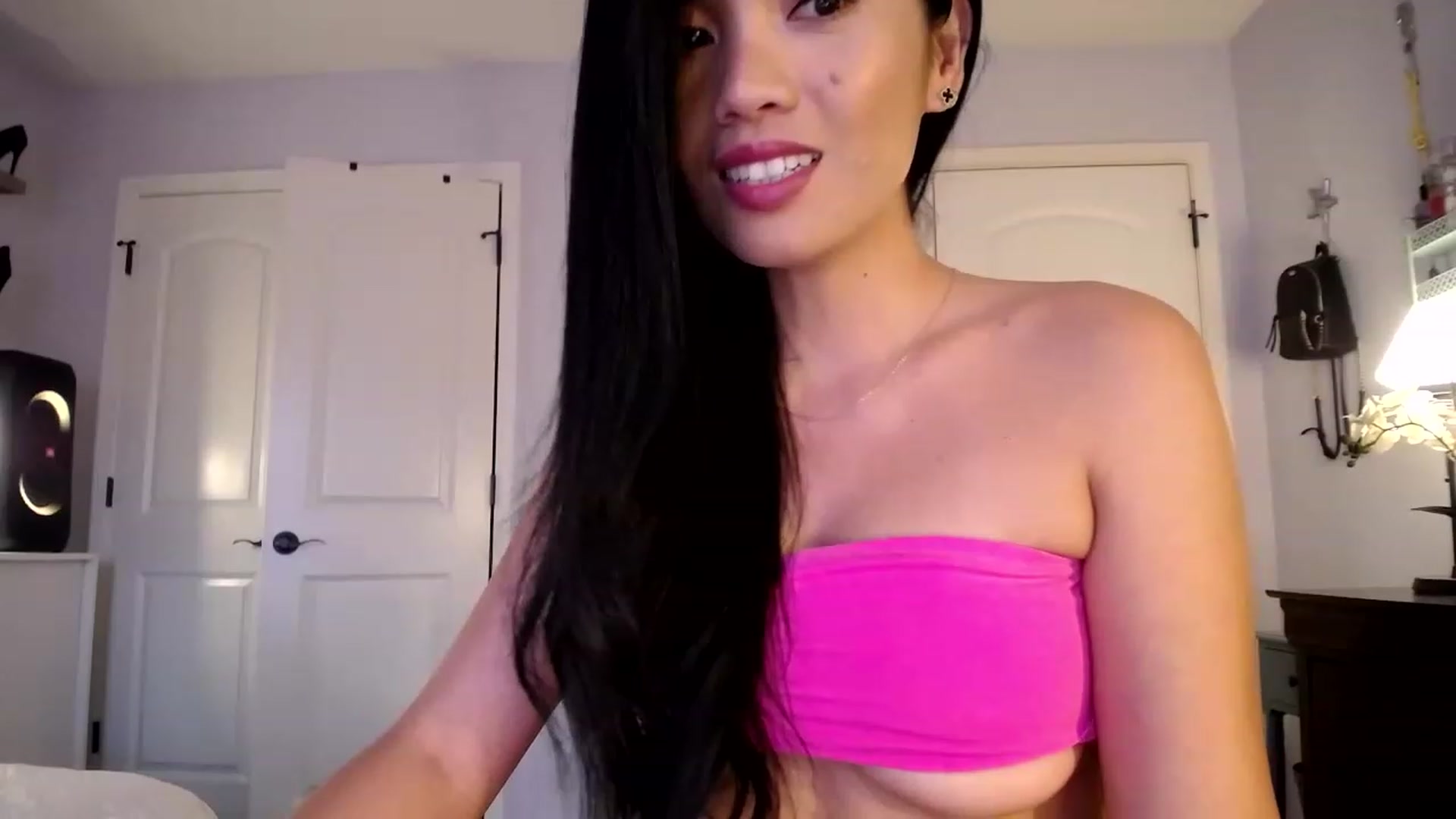 Gallery image thumbnail from AsianLuv_4U's myfreecams stream on, 11/17/2022, 20:15 image 19 of 20