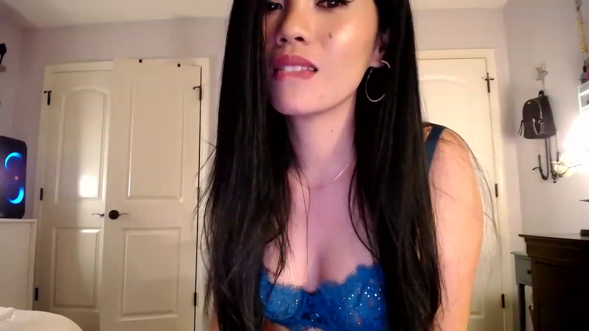 Gallery image thumbnail from AsianLuv_4U's myfreecams stream on, 11/20/2022, 03:28 image 18 of 20