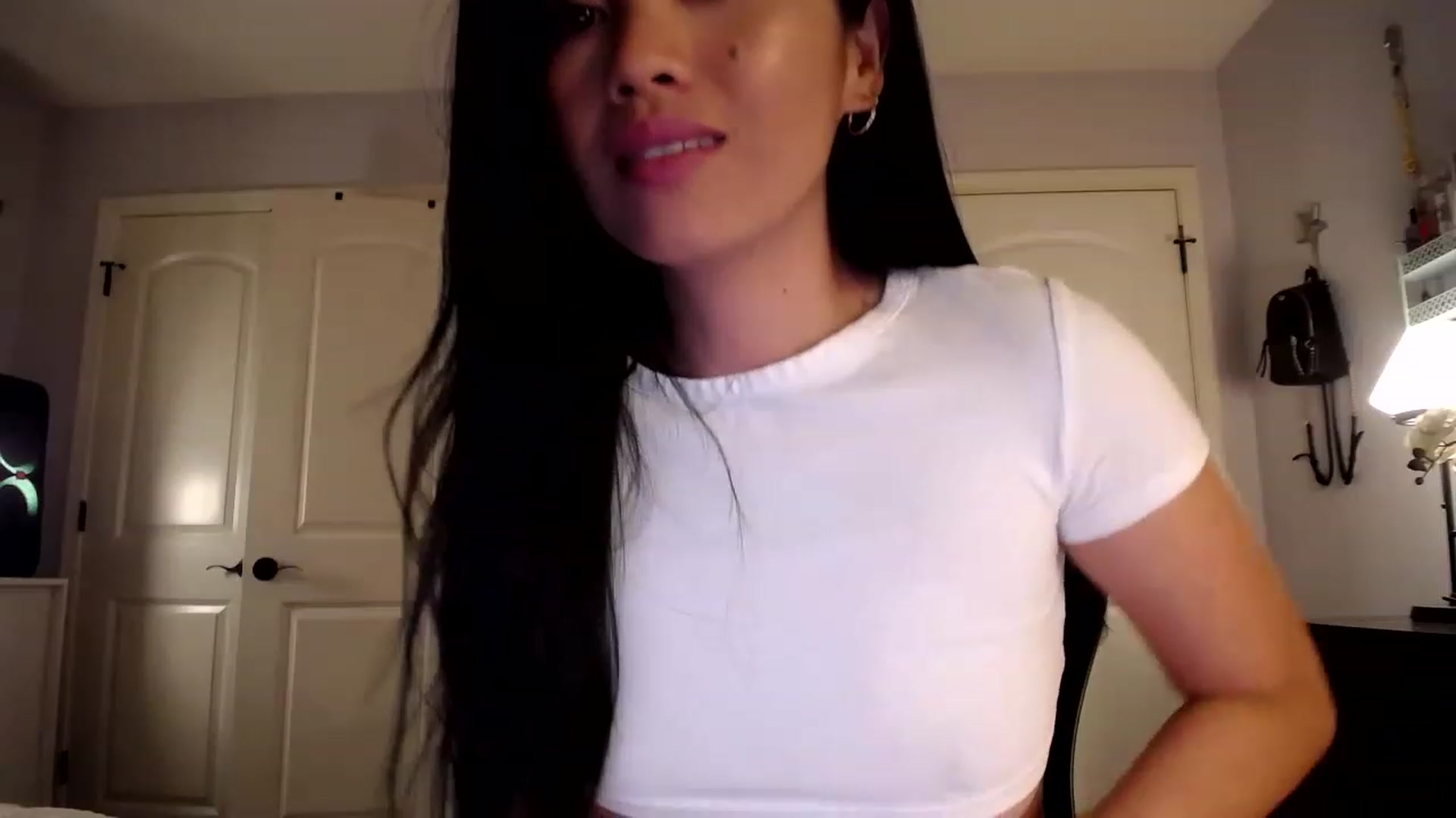 Gallery image thumbnail from AsianLuv_4U's myfreecams stream on, 01/17/2023, 23:31 image 5 of 20