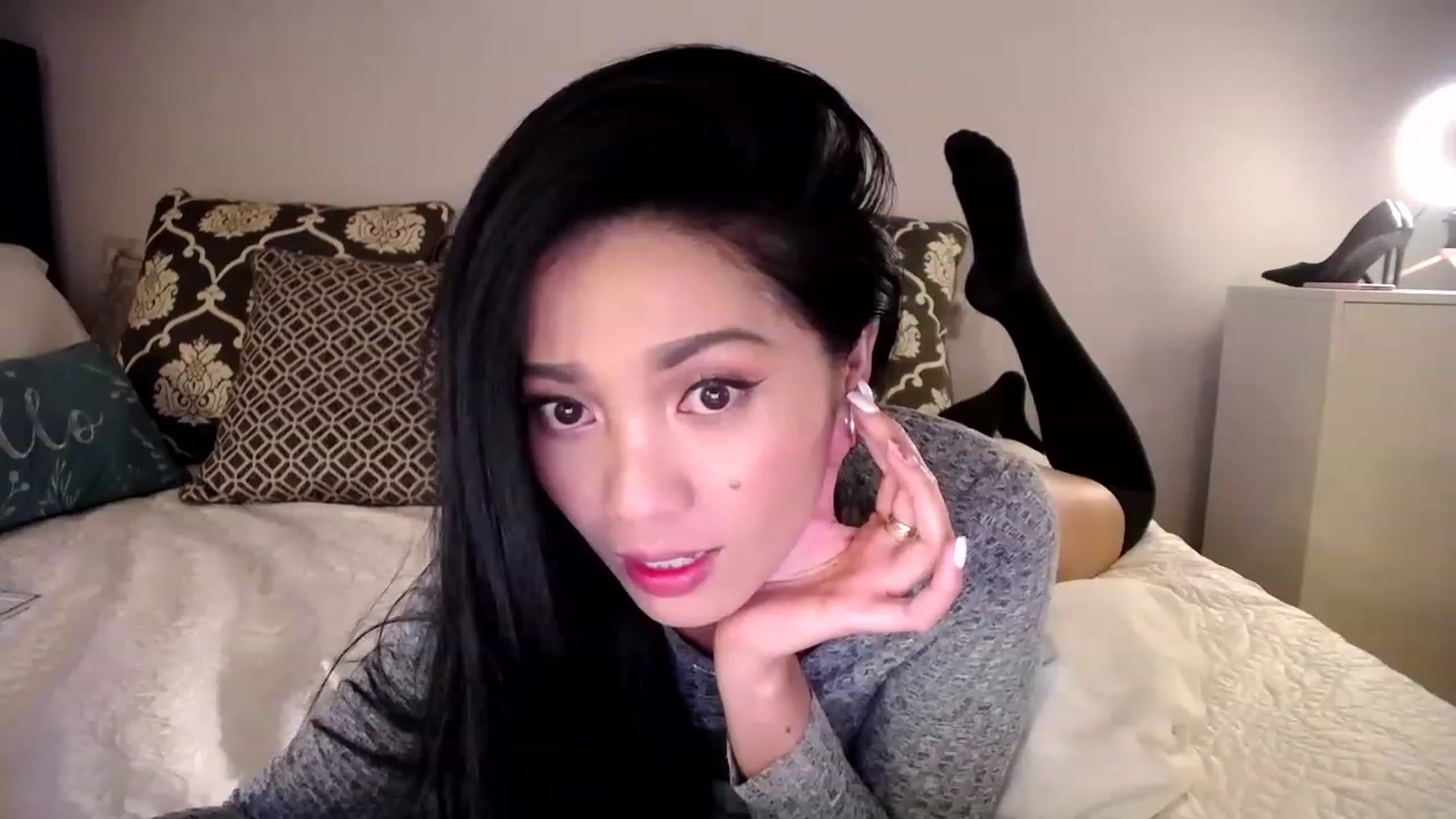 Gallery image thumbnail from AsianLuv_4U's myfreecams stream on, 01/26/2023, 17:03 image 4 of 20