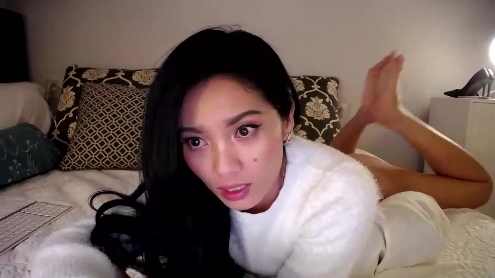 Gallery image thumbnail from AsianLuv_4U's myfreecams stream on, 01/28/2023, 20:58 image 20 of 20