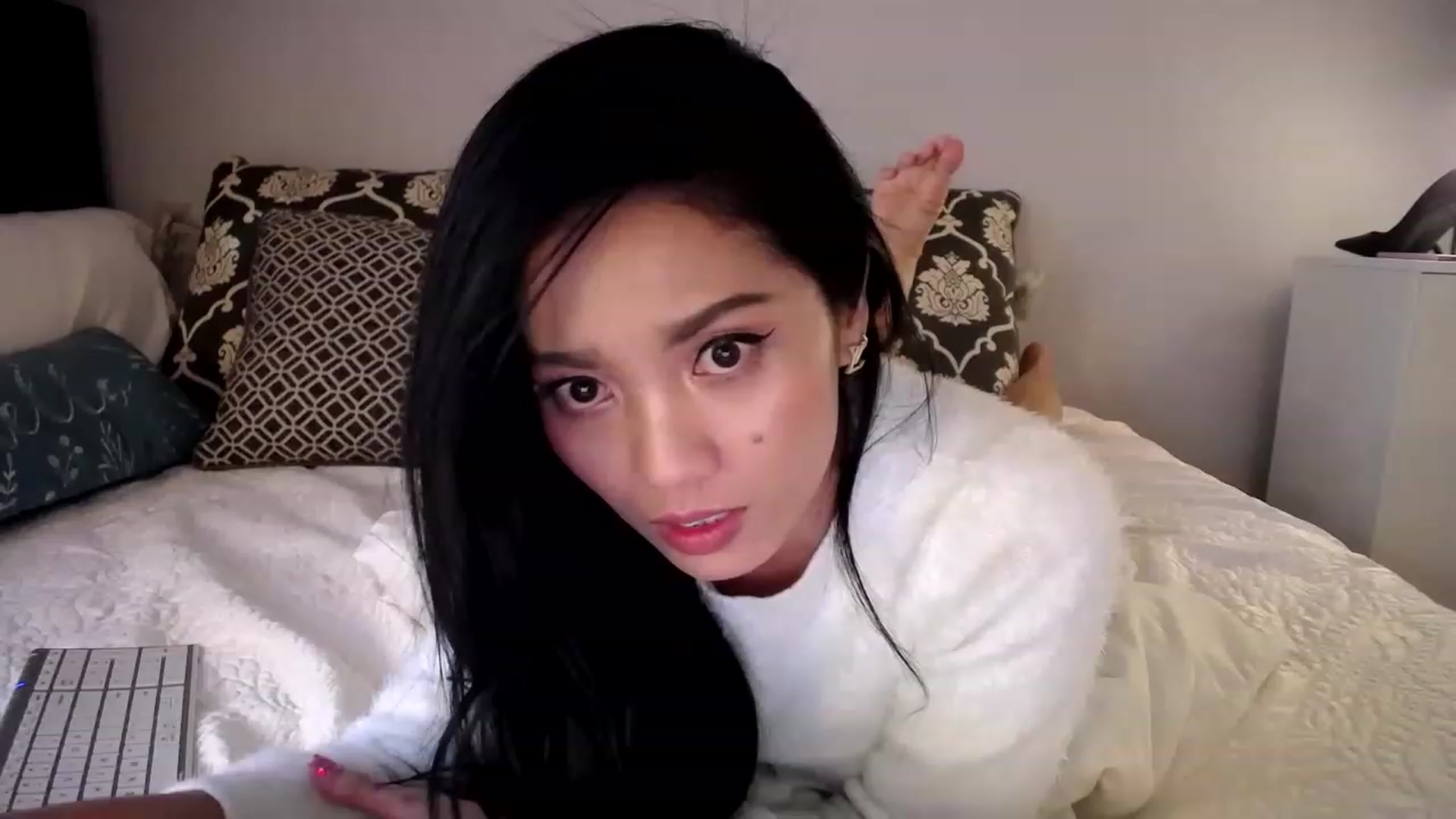 Gallery image thumbnail from AsianLuv_4U's myfreecams stream on, 01/28/2023, 20:58 image 1 of 20