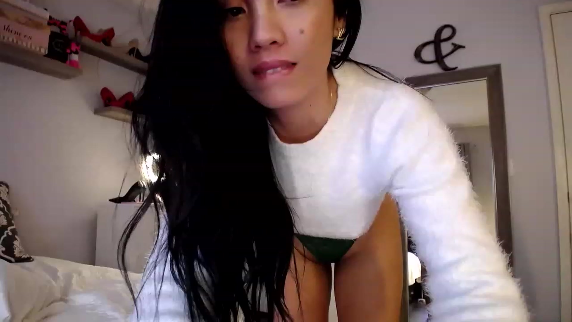Gallery image thumbnail from AsianLuv_4U's myfreecams stream on, 01/28/2023, 20:58 image 2 of 20