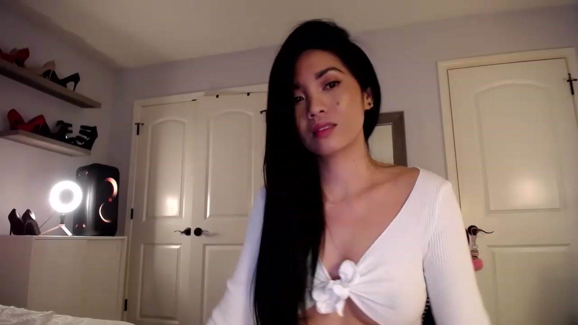 Gallery image thumbnail from AsianLuv_4U's myfreecams stream on, 01/30/2023, 19:58 image 7 of 20