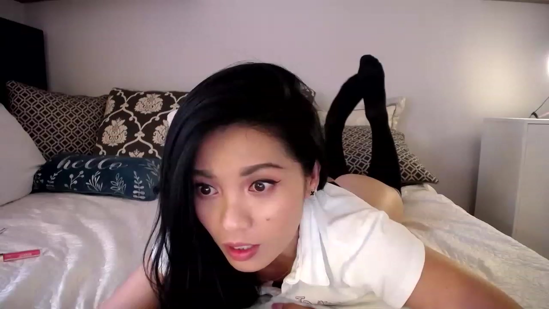 Gallery image thumbnail from AsianLuv_4U's myfreecams stream on, 02/15/2023, 18:48 image 16 of 20