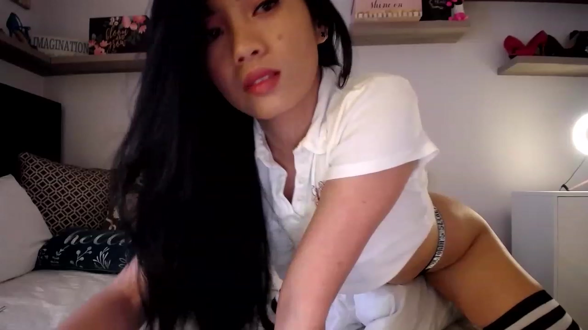 Gallery image thumbnail from AsianLuv_4U's myfreecams stream on, 02/15/2023, 18:48 image 10 of 20