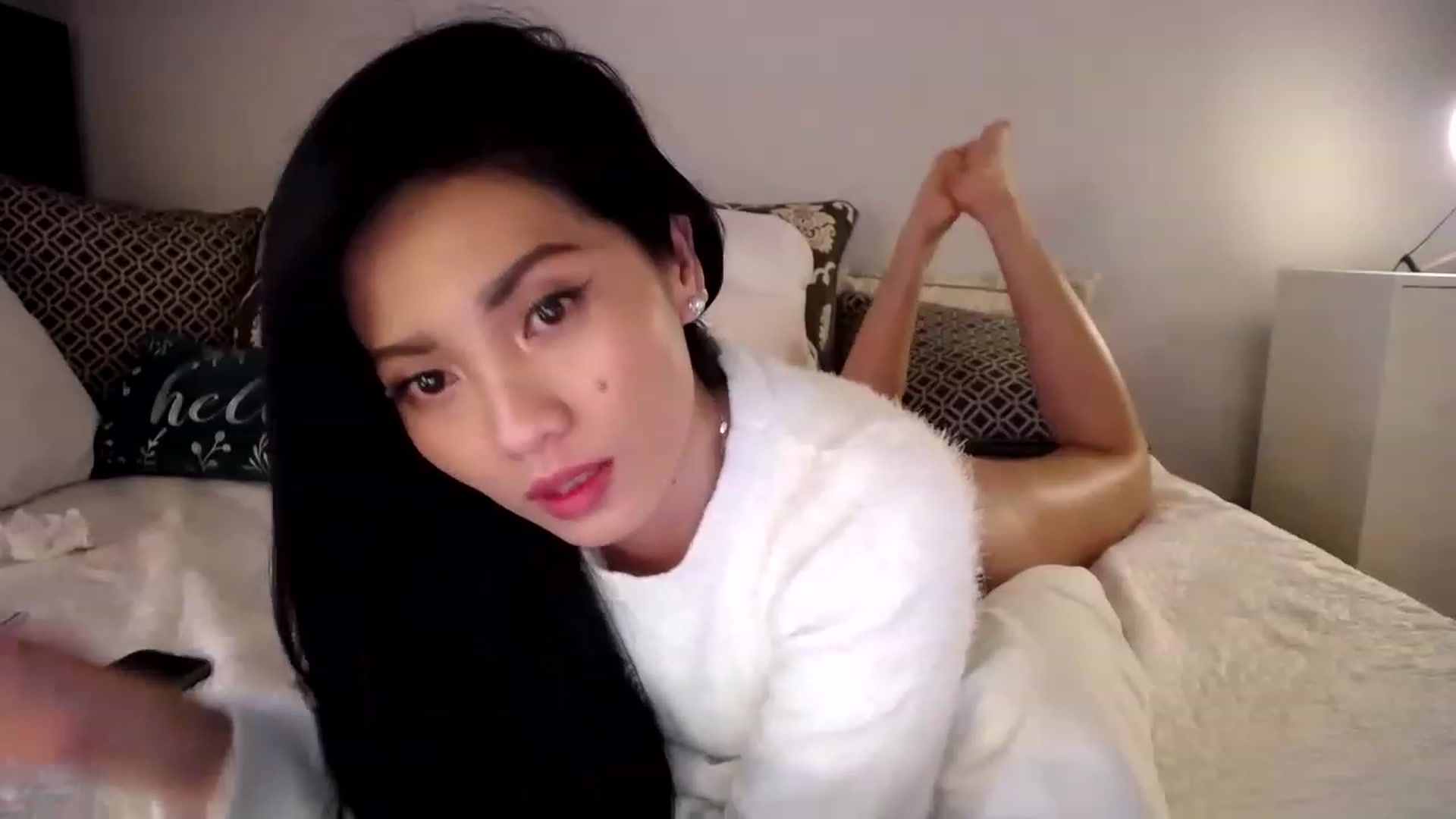 Gallery image thumbnail from AsianLuv_4U's myfreecams stream on, 02/20/2023, 18:07 image 4 of 20