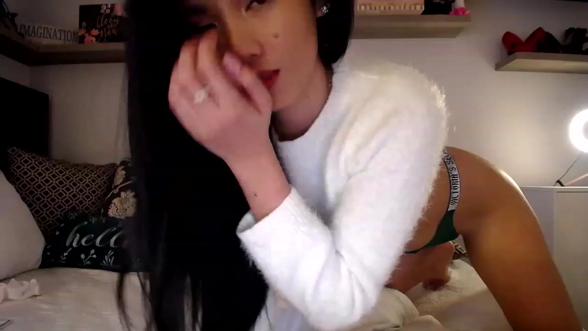 Gallery image thumbnail from AsianLuv_4U's myfreecams stream on, 02/20/2023, 18:07 image 7 of 20