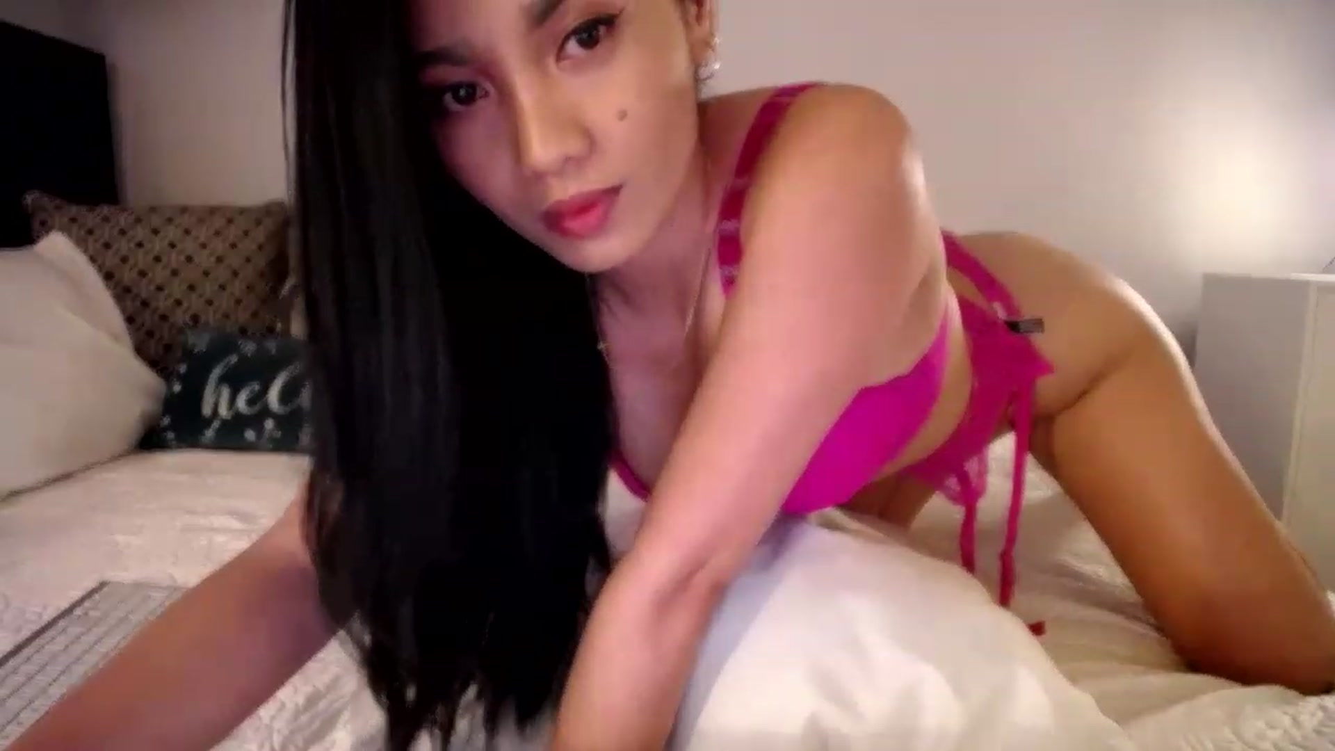 Gallery image thumbnail from AsianLuv_4U's myfreecams stream on, 03/10/2023, 19:02 image 11 of 20