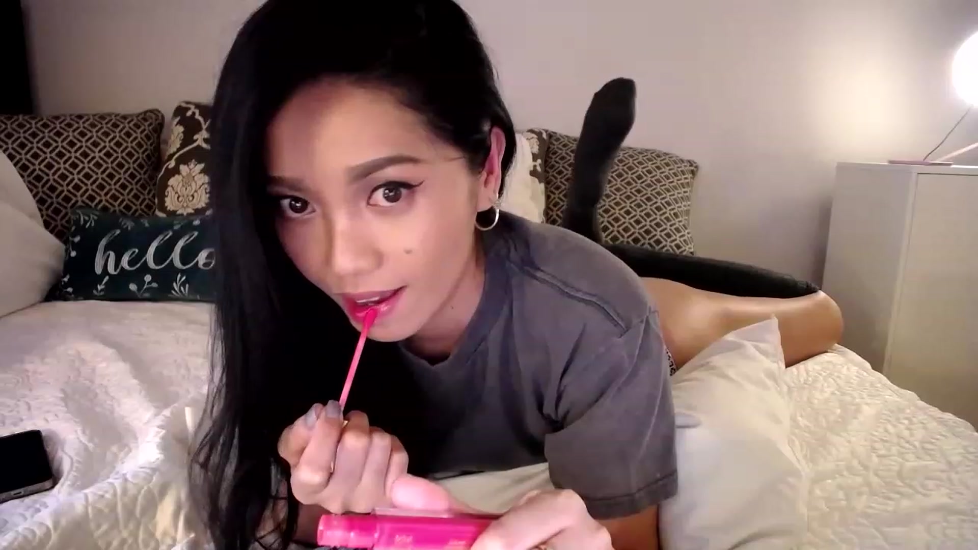 Gallery image thumbnail from AsianLuv_4U's myfreecams stream on, 03/12/2023, 19:01 image 10 of 20