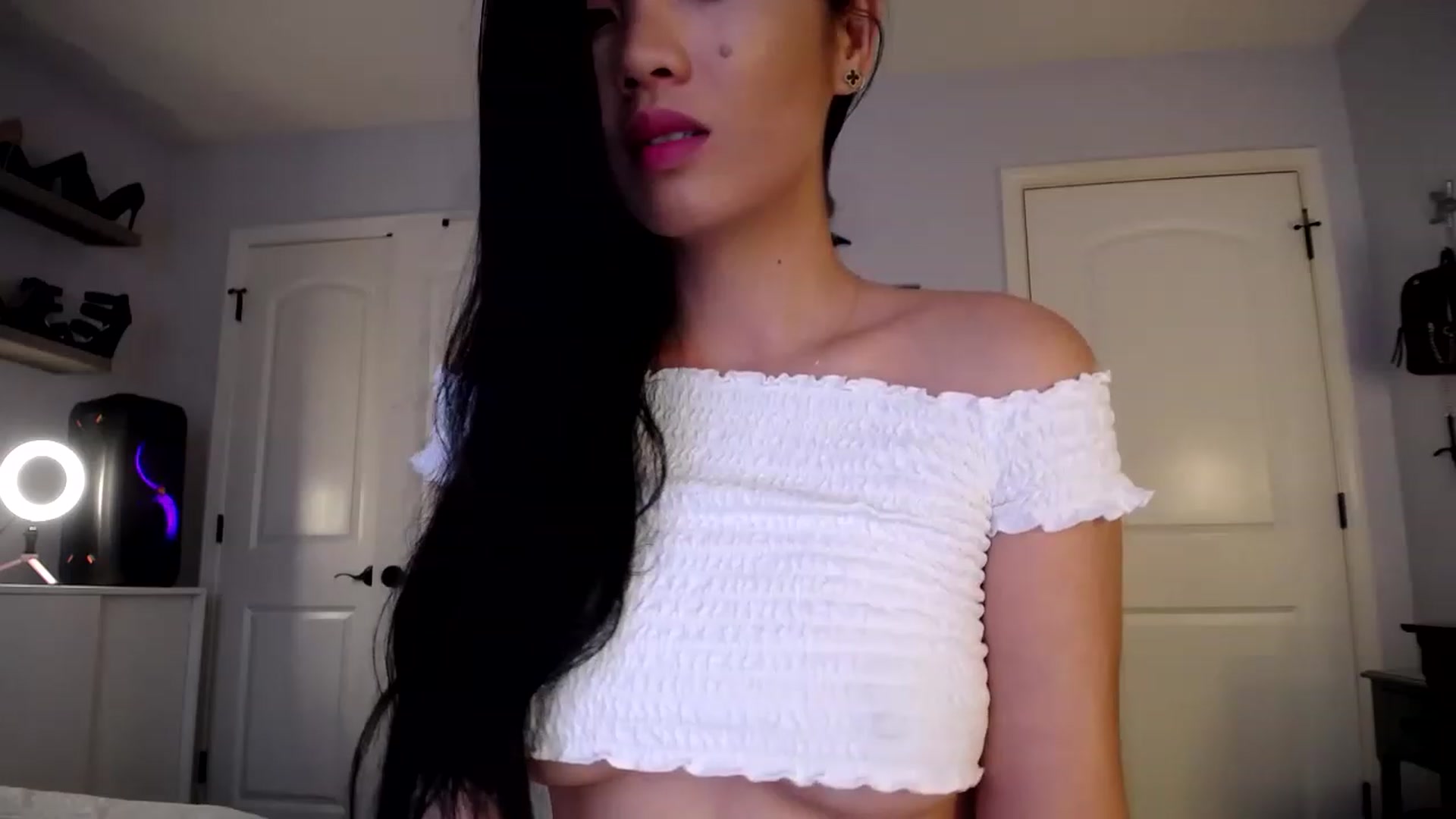 Gallery image thumbnail from AsianLuv_4U's myfreecams stream on, 03/14/2023, 17:48 image 20 of 20