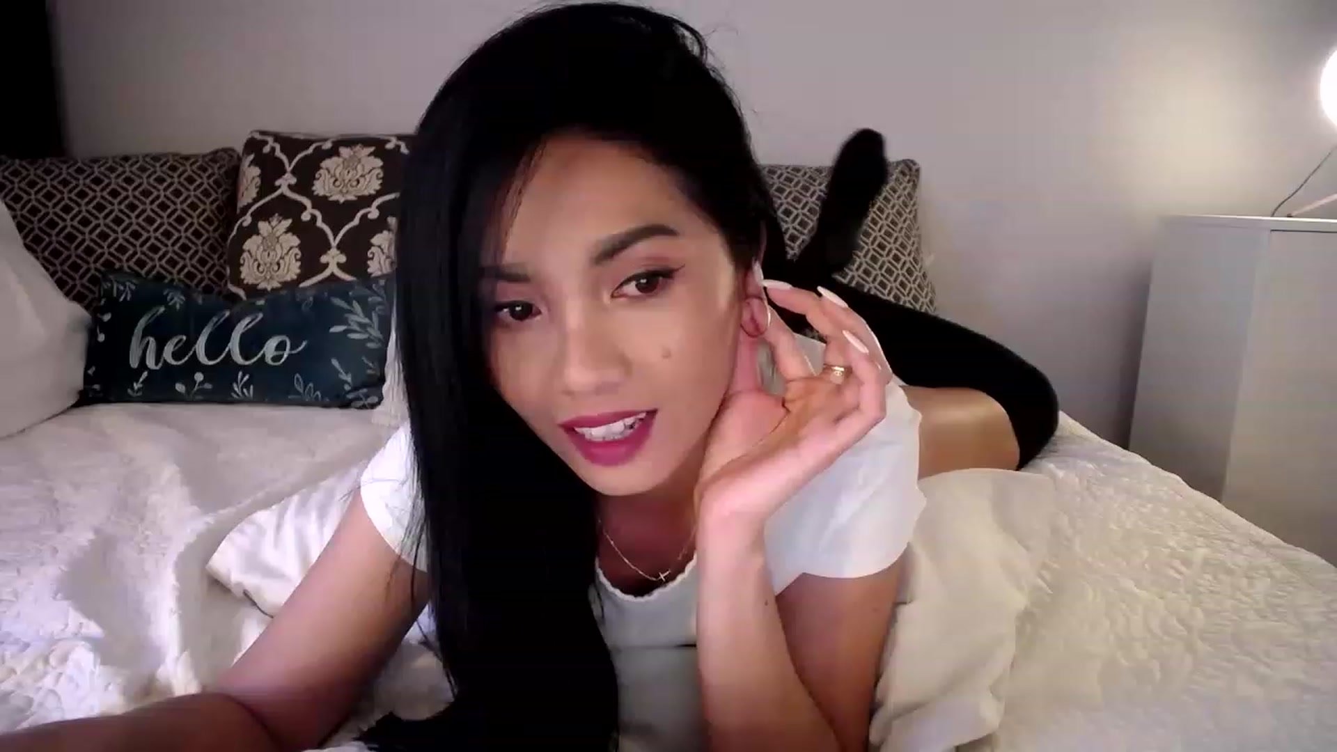 Gallery image thumbnail from AsianLuv_4U's myfreecams stream on, 03/25/2023, 19:20 image 9 of 20