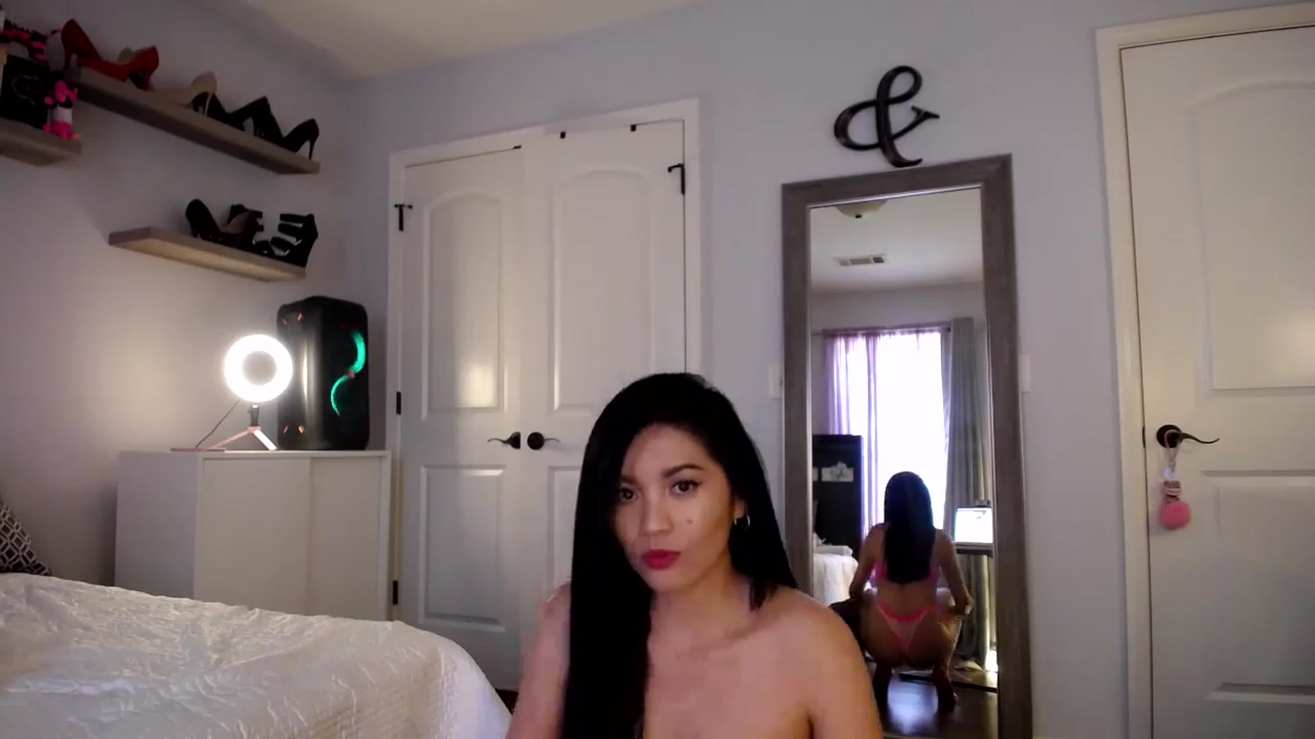Gallery image thumbnail from AsianLuv_4U's myfreecams stream on, 04/02/2023, 18:04 image 10 of 20