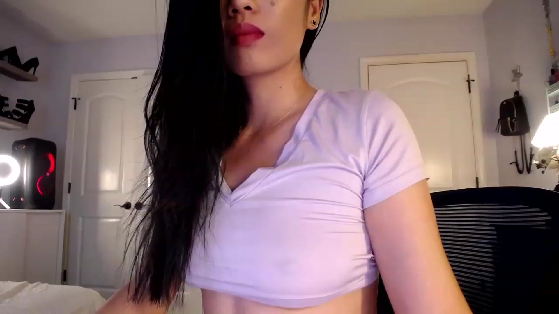 Gallery image thumbnail from AsianLuv_4U's myfreecams stream on, 04/13/2023, 19:27 image 19 of 20