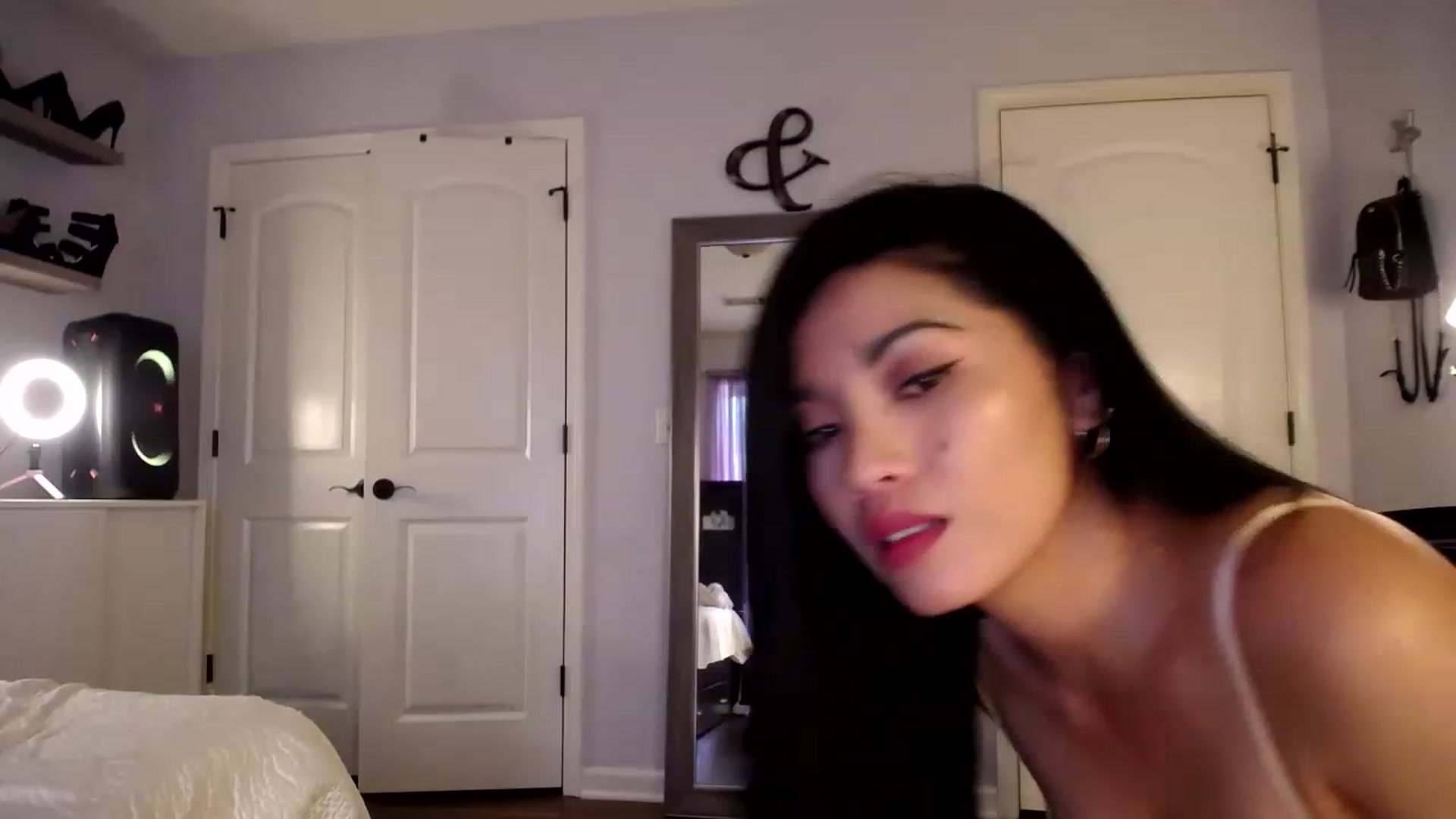 Gallery image thumbnail from AsianLuv_4U's myfreecams stream on, 04/15/2023, 19:01 image 12 of 20