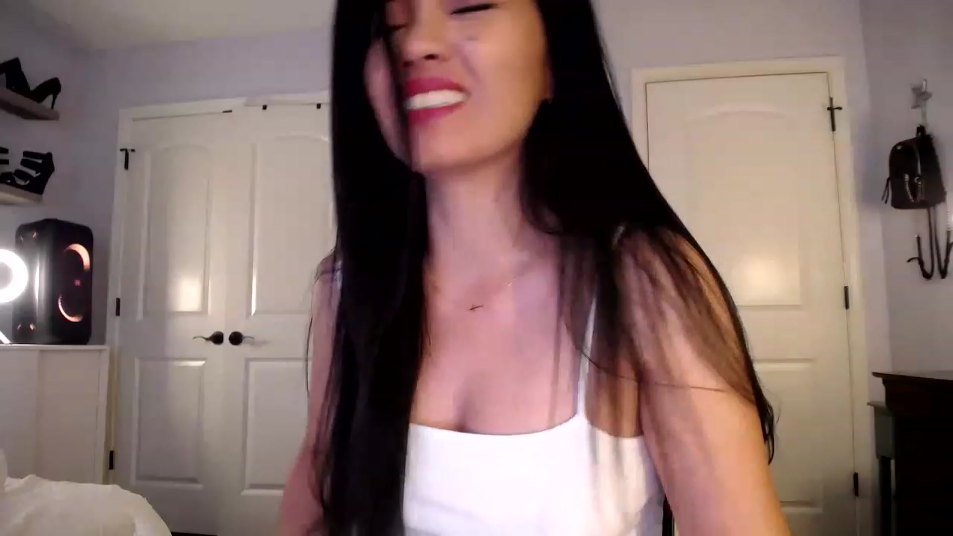 Gallery image thumbnail from AsianLuv_4U's myfreecams stream on, 04/18/2023, 17:57 image 8 of 20