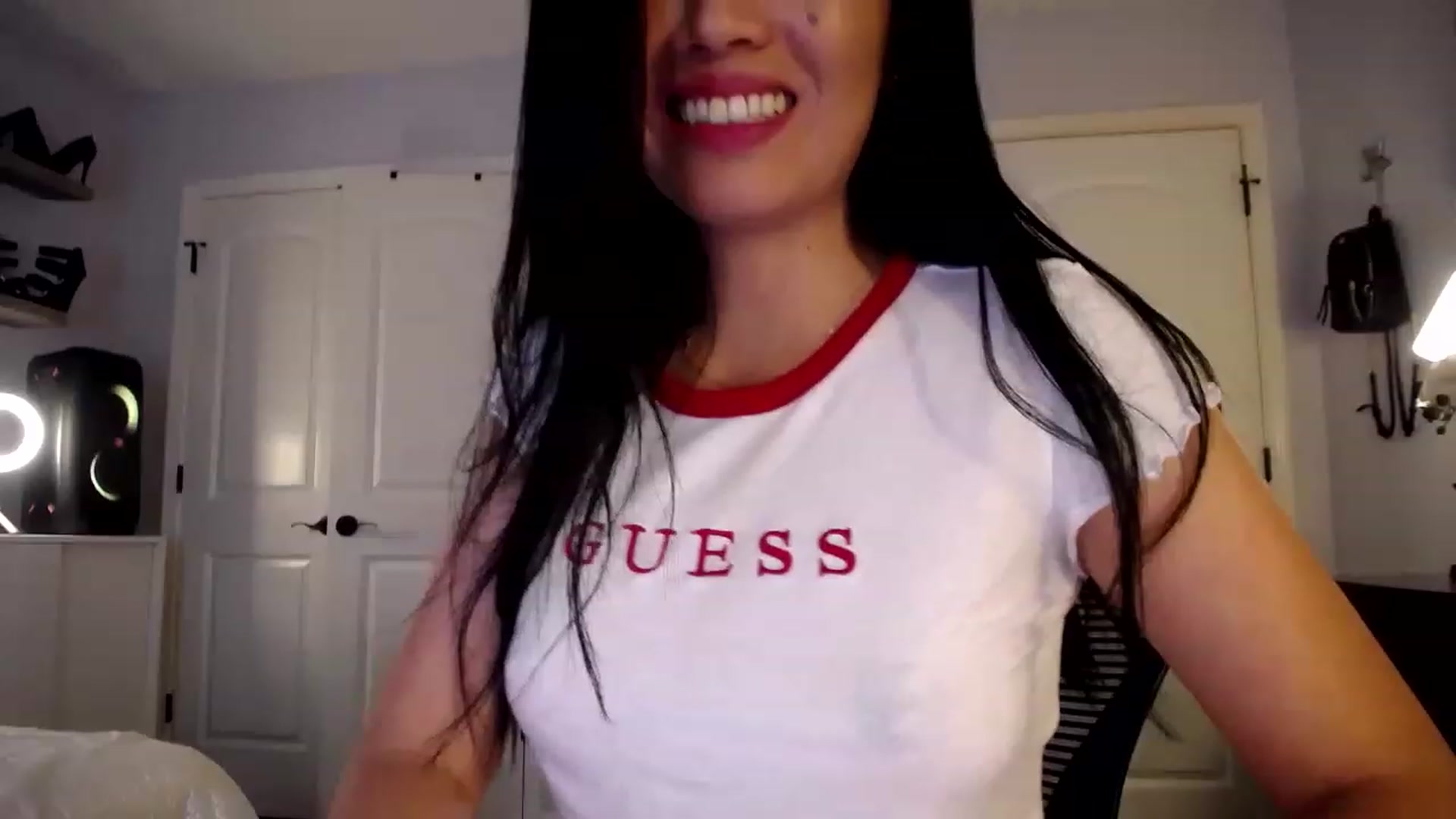Gallery image thumbnail from AsianLuv_4U's myfreecams stream on, 04/19/2023, 19:22 image 13 of 20
