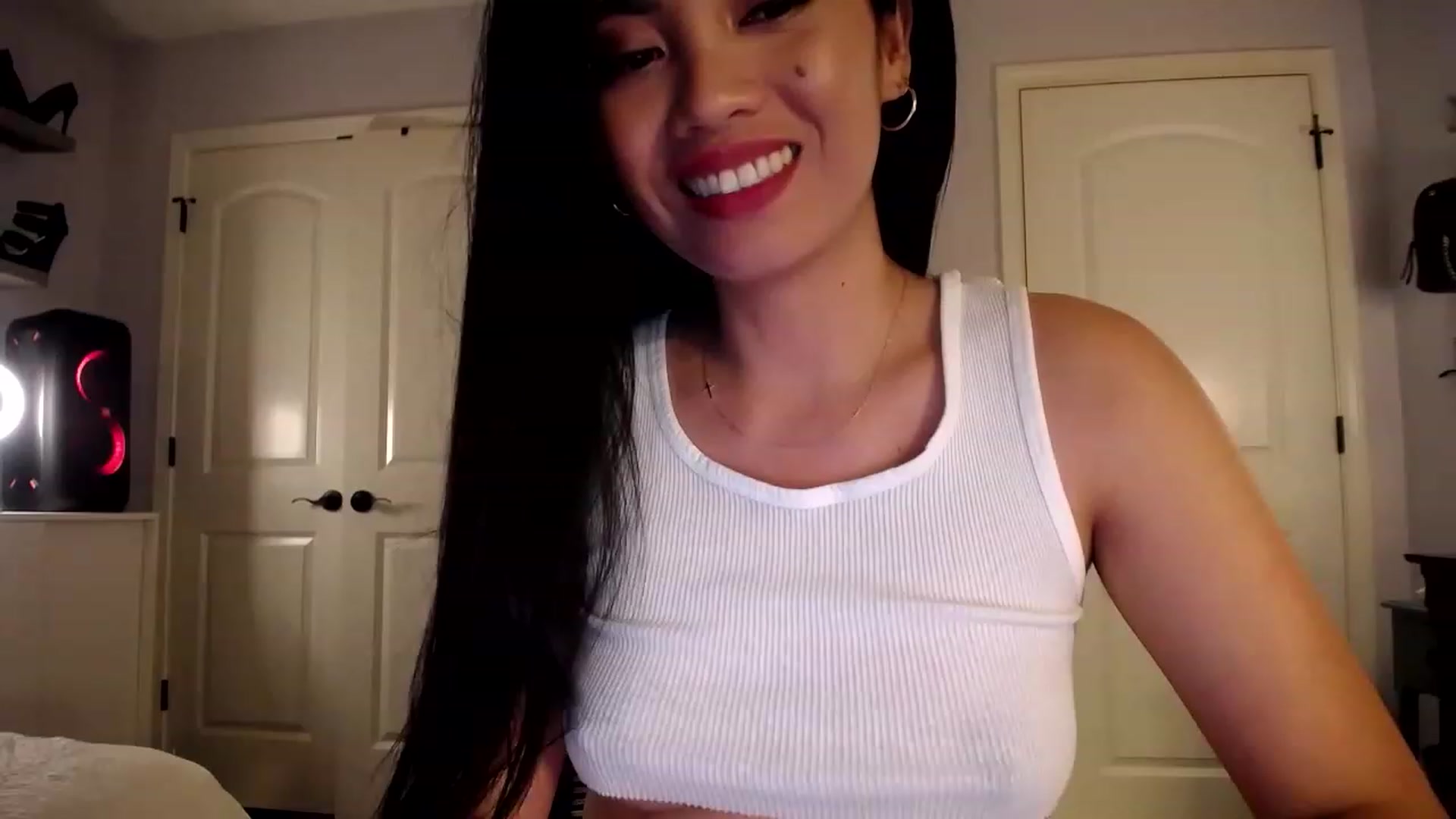 Gallery image thumbnail from AsianLuv_4U's myfreecams stream on, 05/08/2023, 01:10 image 3 of 20