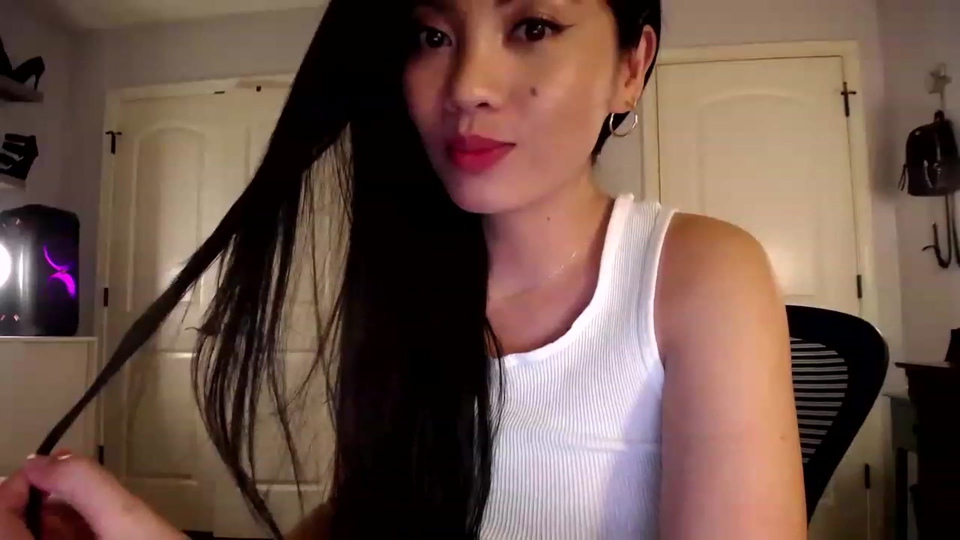 Gallery image thumbnail from AsianLuv_4U's myfreecams stream on, 05/08/2023, 01:10 image 11 of 20
