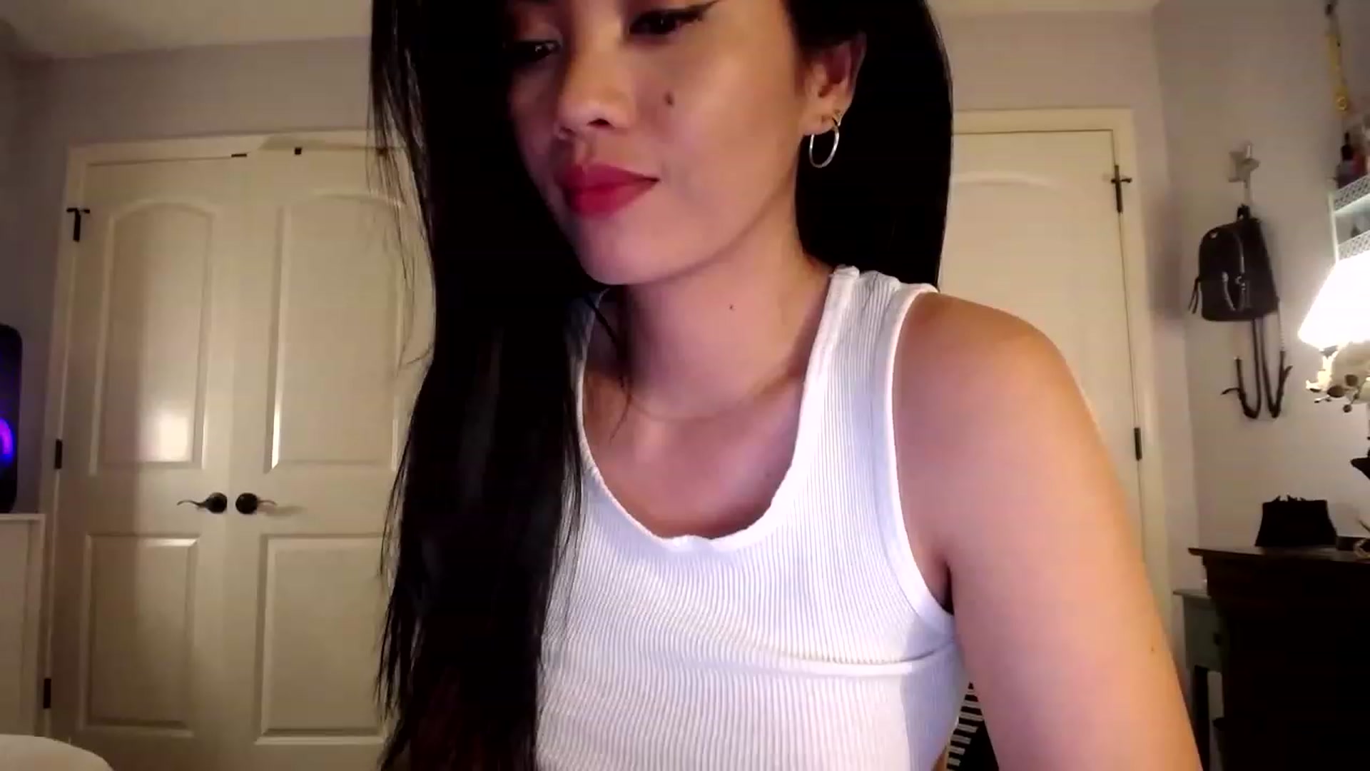 Gallery image thumbnail from AsianLuv_4U's myfreecams stream on, 05/08/2023, 01:10 image 15 of 20
