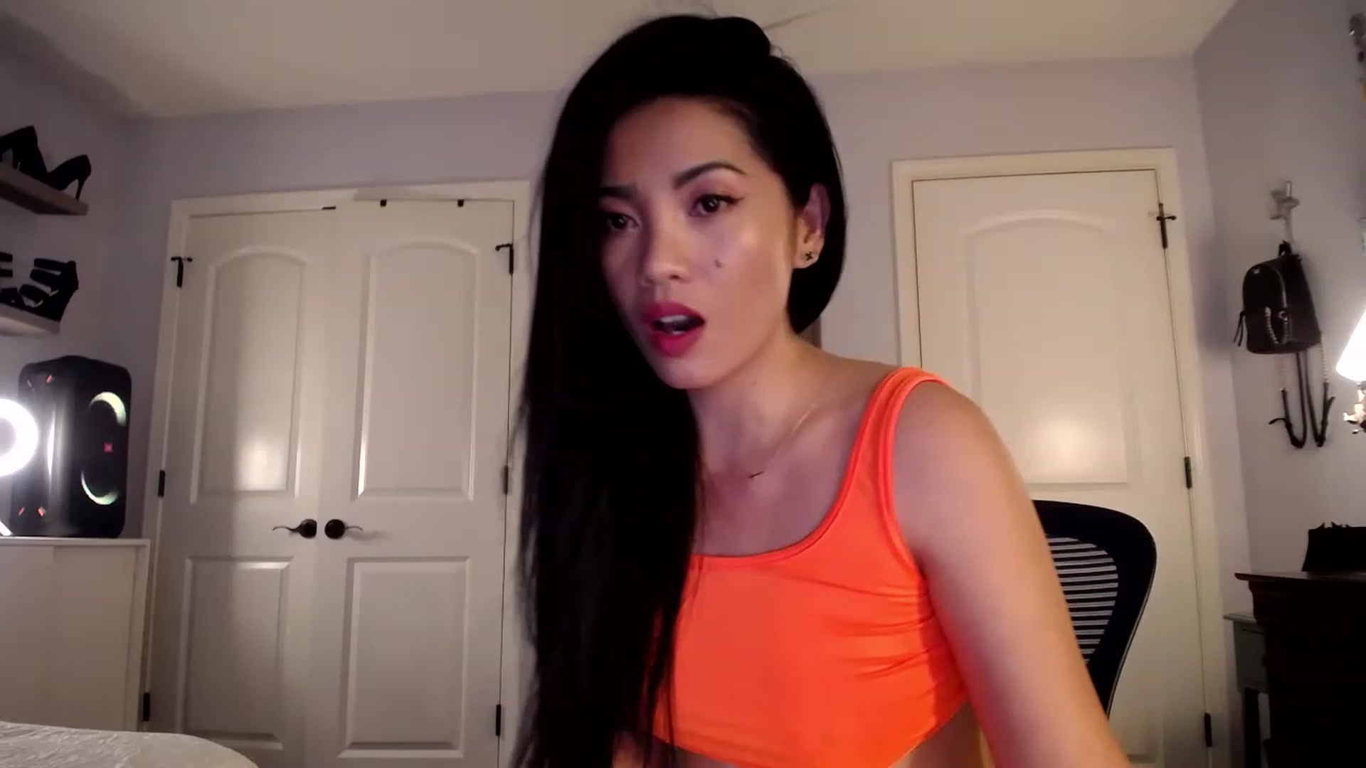 Gallery image thumbnail from AsianLuv_4U's myfreecams stream on, 05/11/2023, 16:59 image 8 of 20
