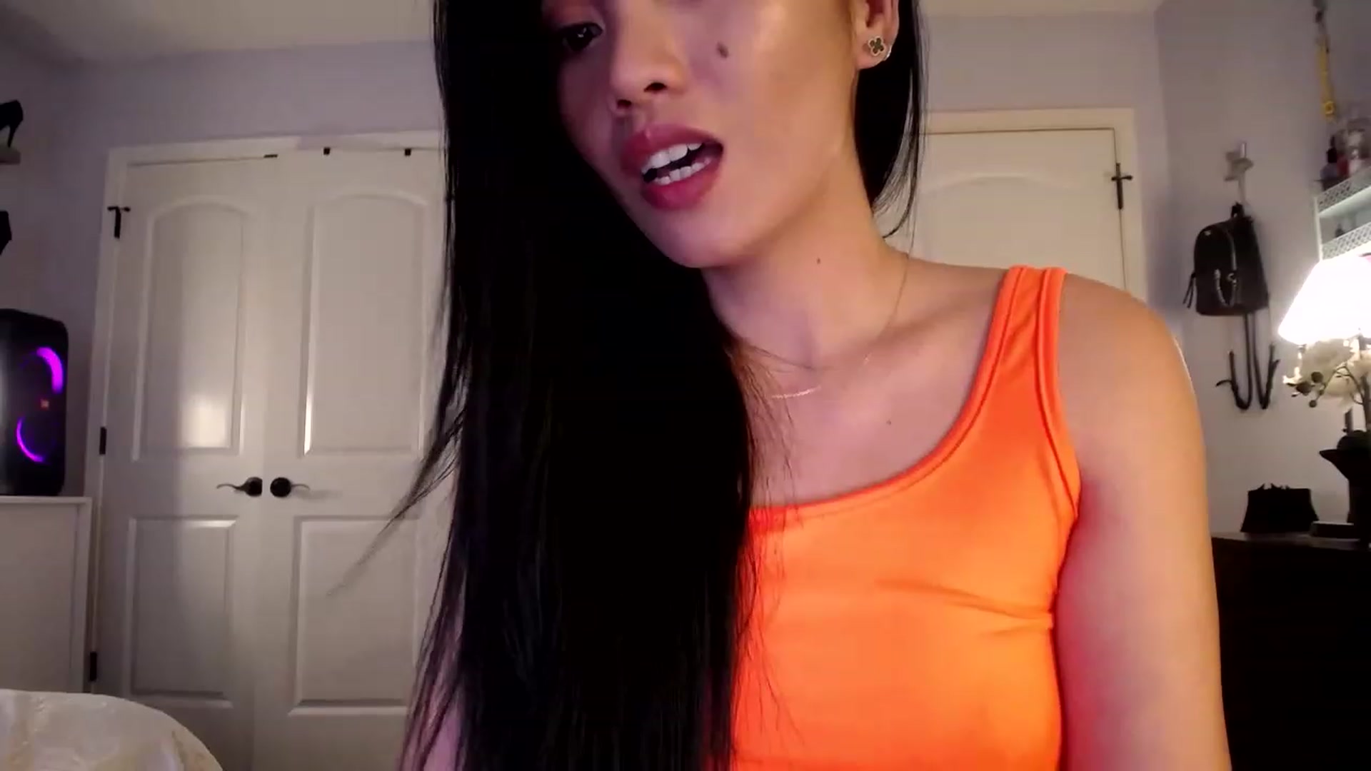 Gallery image thumbnail from AsianLuv_4U's myfreecams stream on, 05/11/2023, 19:43 image 9 of 20