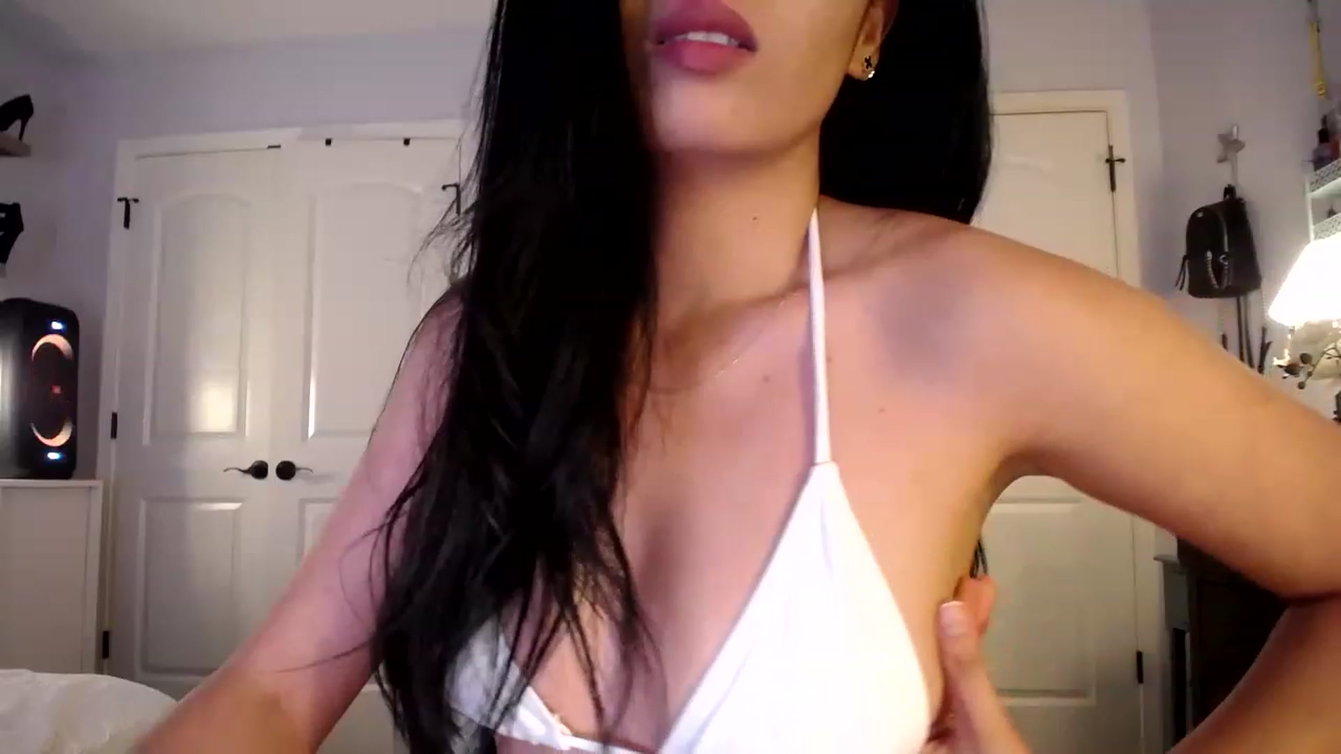 Gallery image thumbnail from AsianLuv_4U's myfreecams stream on, 05/17/2023, 19:25 image 19 of 20