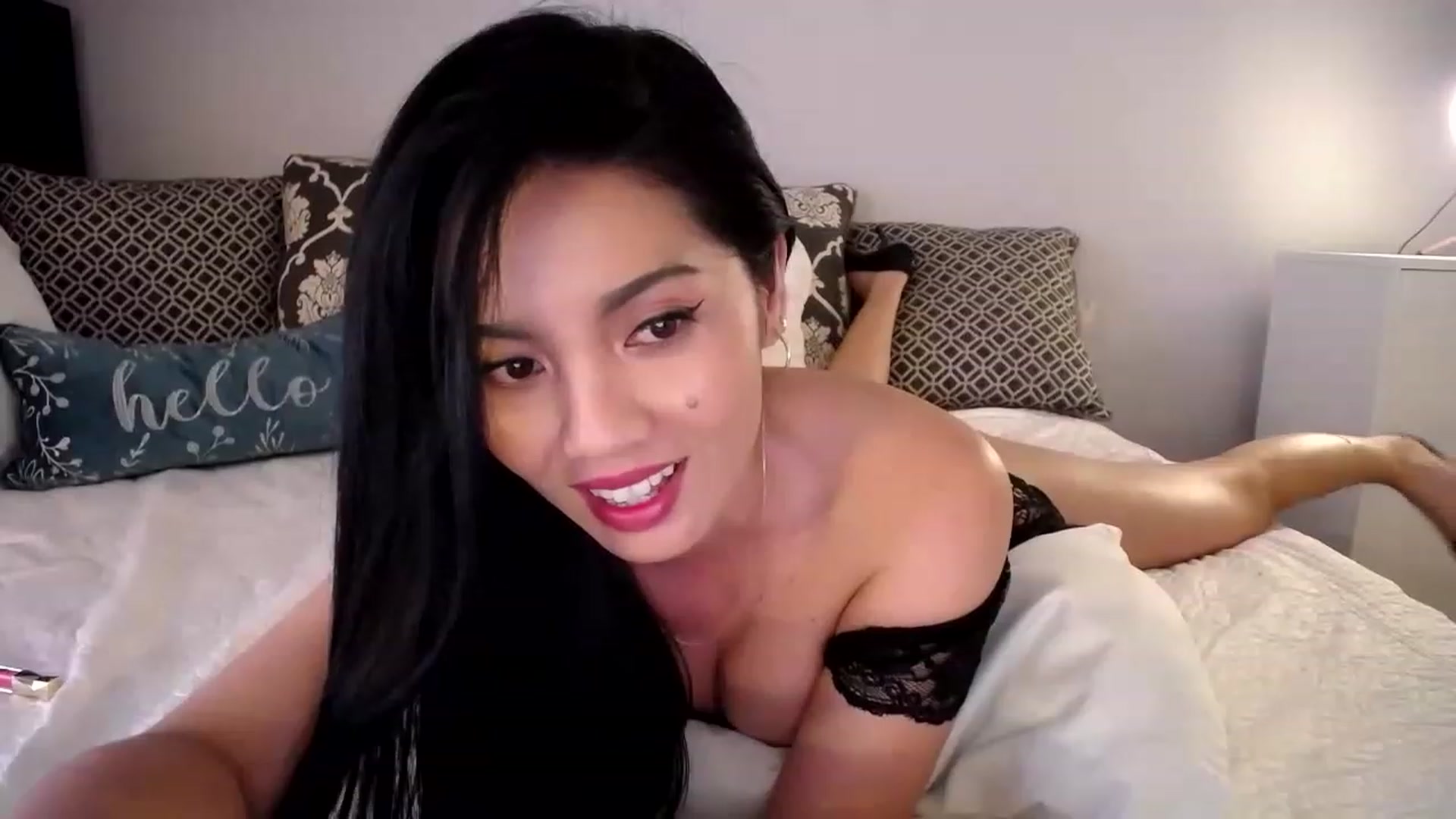 Gallery image thumbnail from AsianLuv_4U's myfreecams stream on, 05/19/2023, 19:21 image 12 of 20