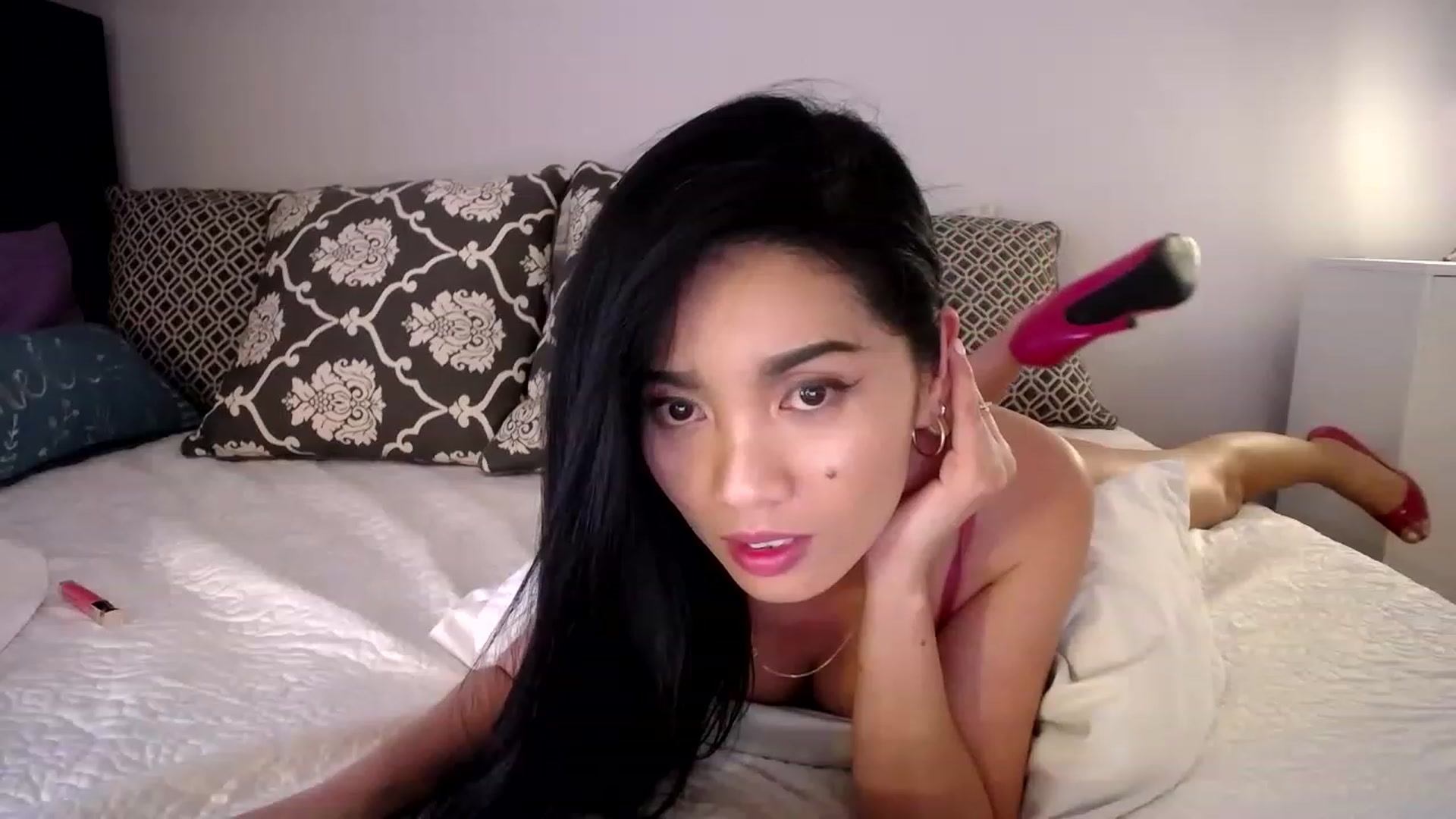 Gallery image thumbnail from AsianLuv_4U's myfreecams stream on, 07/03/2023, 19:55 image 9 of 20